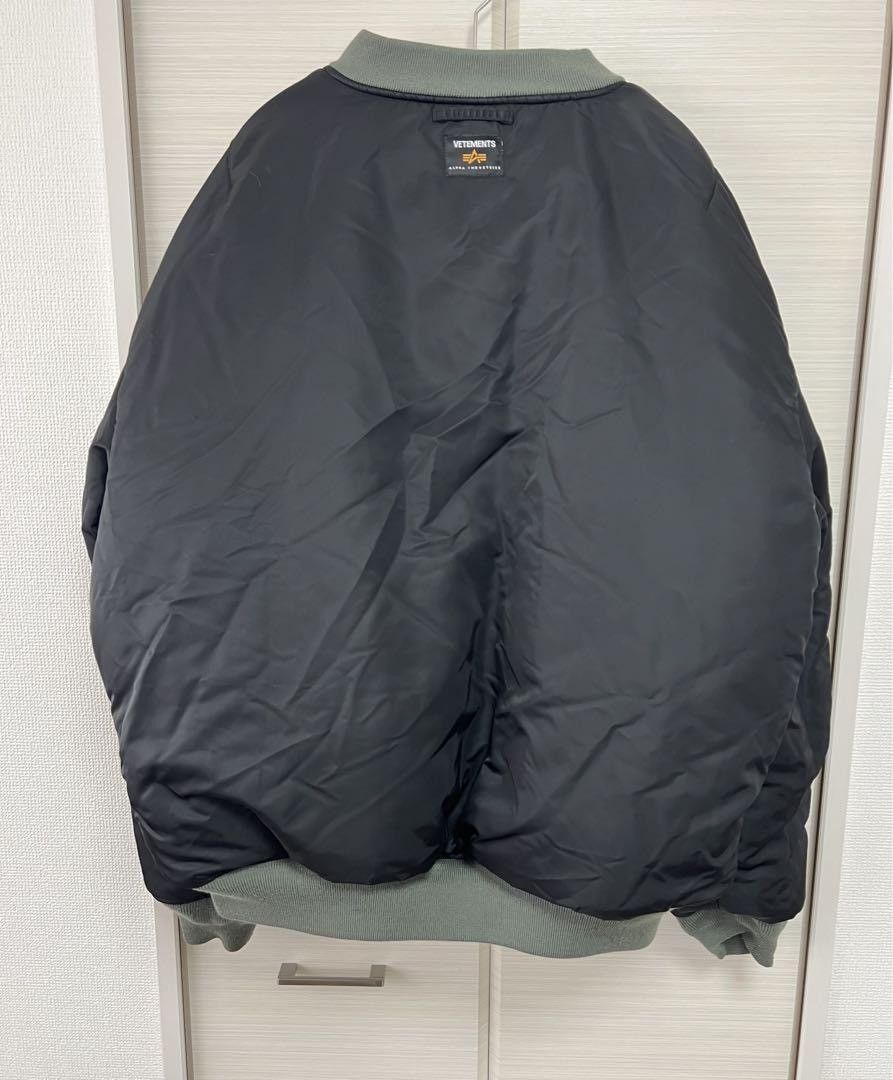 Alpha Industries × Vetements AW19 Oversized Reversible Bomber Jacket Size US S / EU 44-46 / 1 - 4 Thumbnail