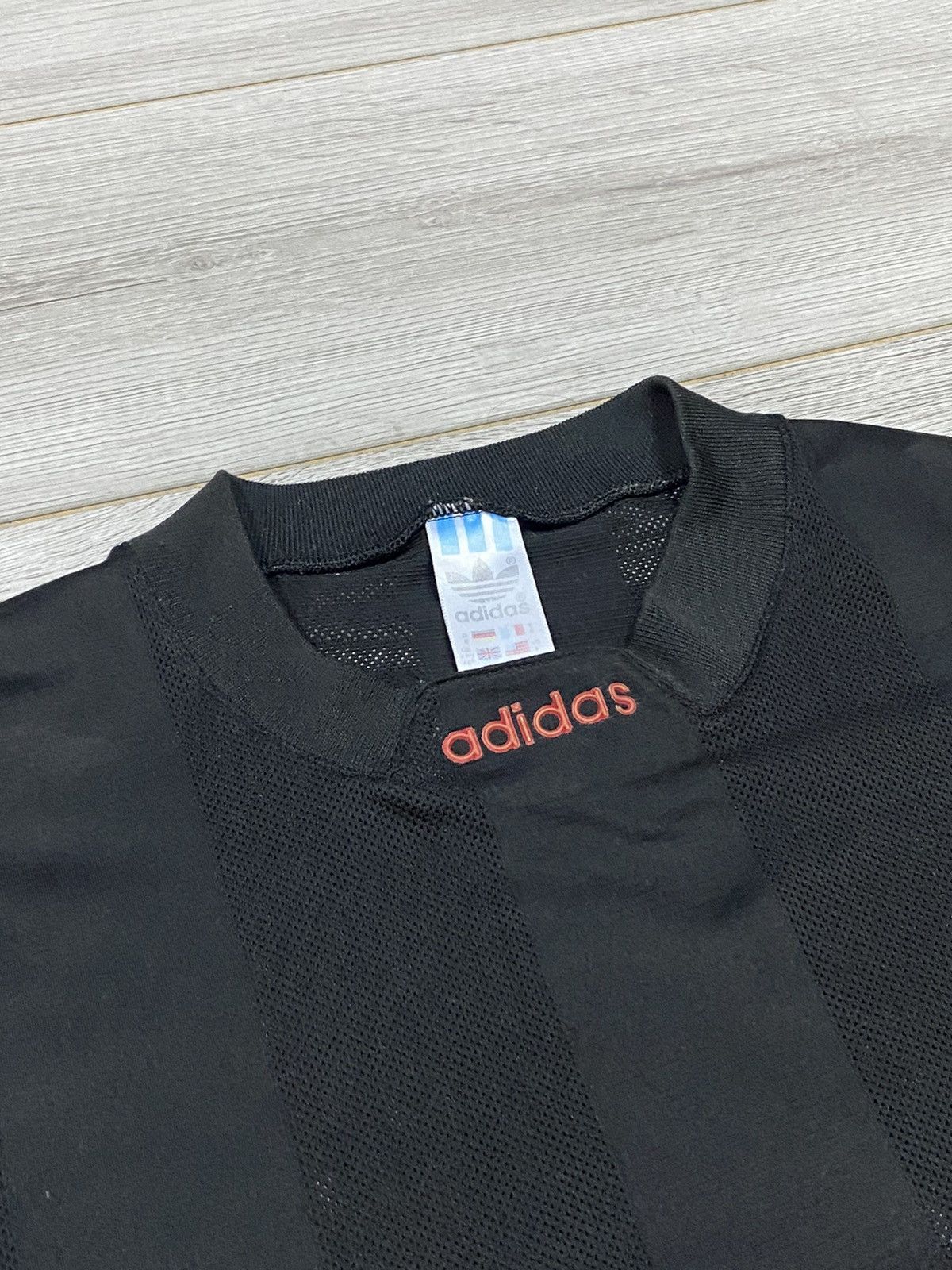 Adidas Adidas made in Britain big logo mesh t-shirt Size US L / EU 52-54 / 3 - 6 Thumbnail