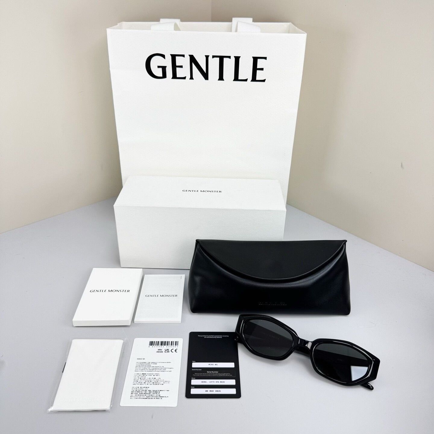 Gentle Monster Gentle Monster Atomic 02(B) Sunglasses – BOLD 2024