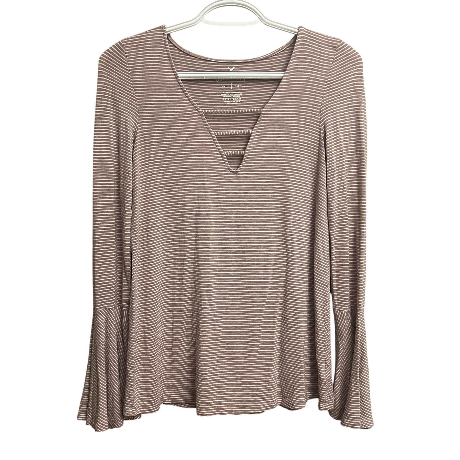 American Eagle Outfitters Vintage American Eagle Soft & Sexy Bell Sleeve Top Size XS Size XS / US 0-2 / IT 36-38 - 1 Thumbnail