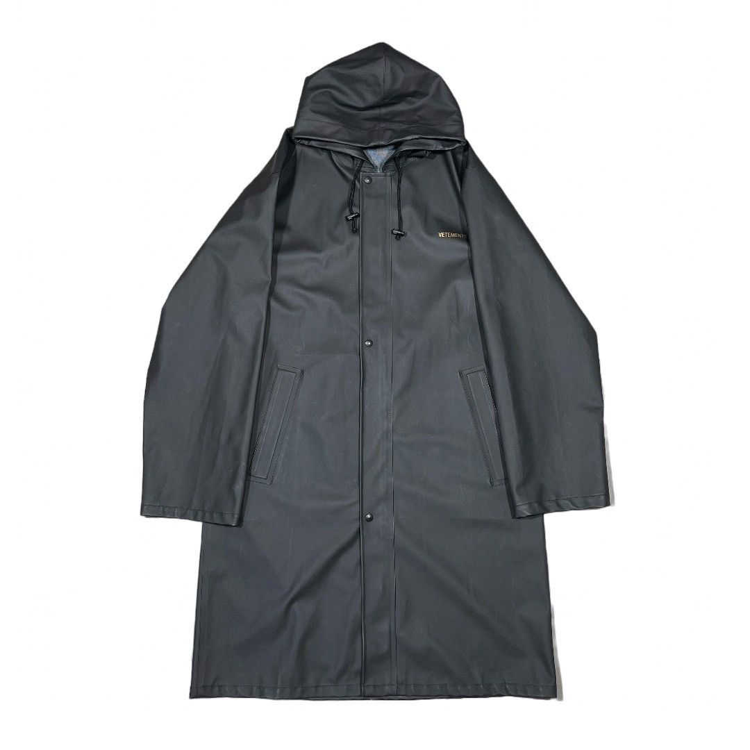Vetements Vetements 2018 Raincoat | Grailed Vetements Vetements 2018 Raincoat | Grailed