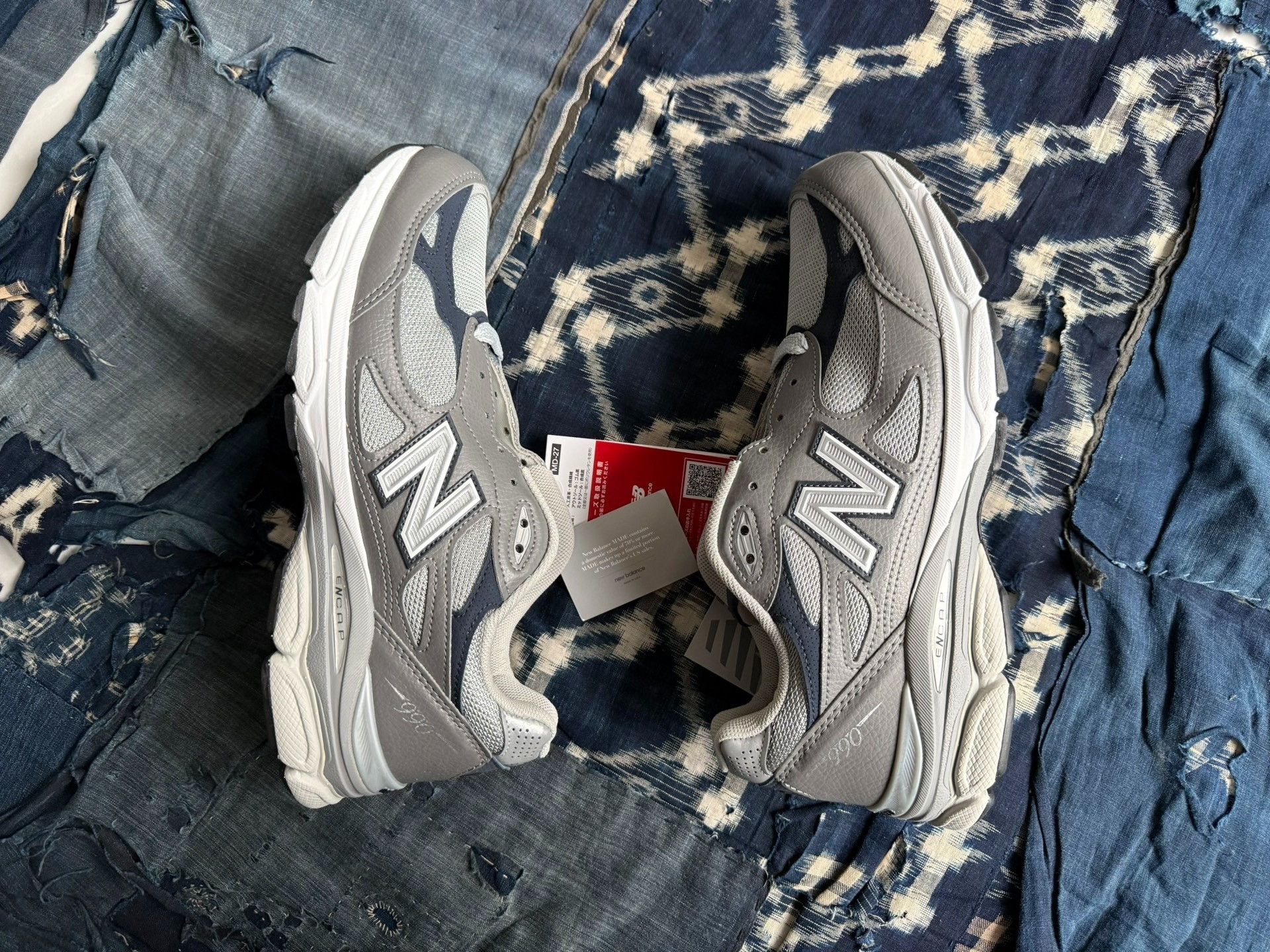 New Balance Balance Men's M990GJ3 Running Shoes Size US 5 / EU 37 - 4 Thumbnail