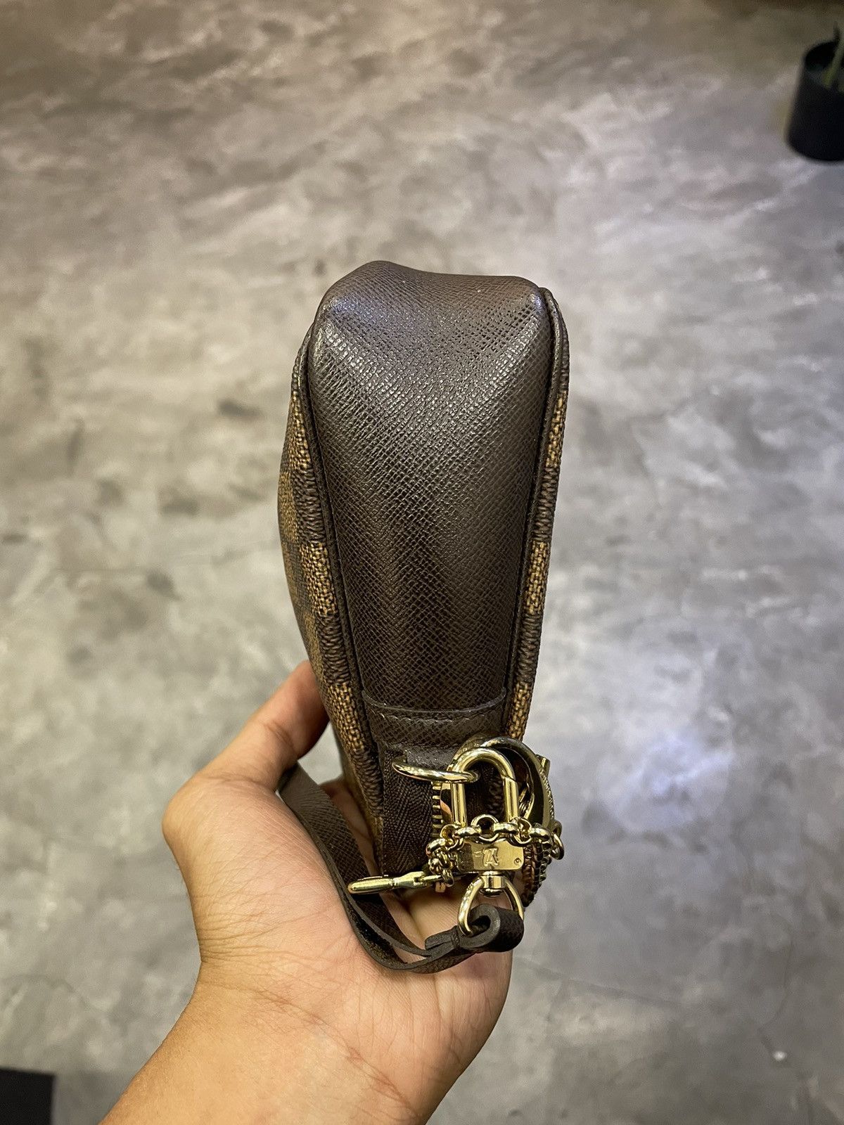 Louis Vuitton LOUIS VUITTON 2001 Damier Top Handle Bag Mini Vintage Size ONE SIZE - 9 Thumbnail