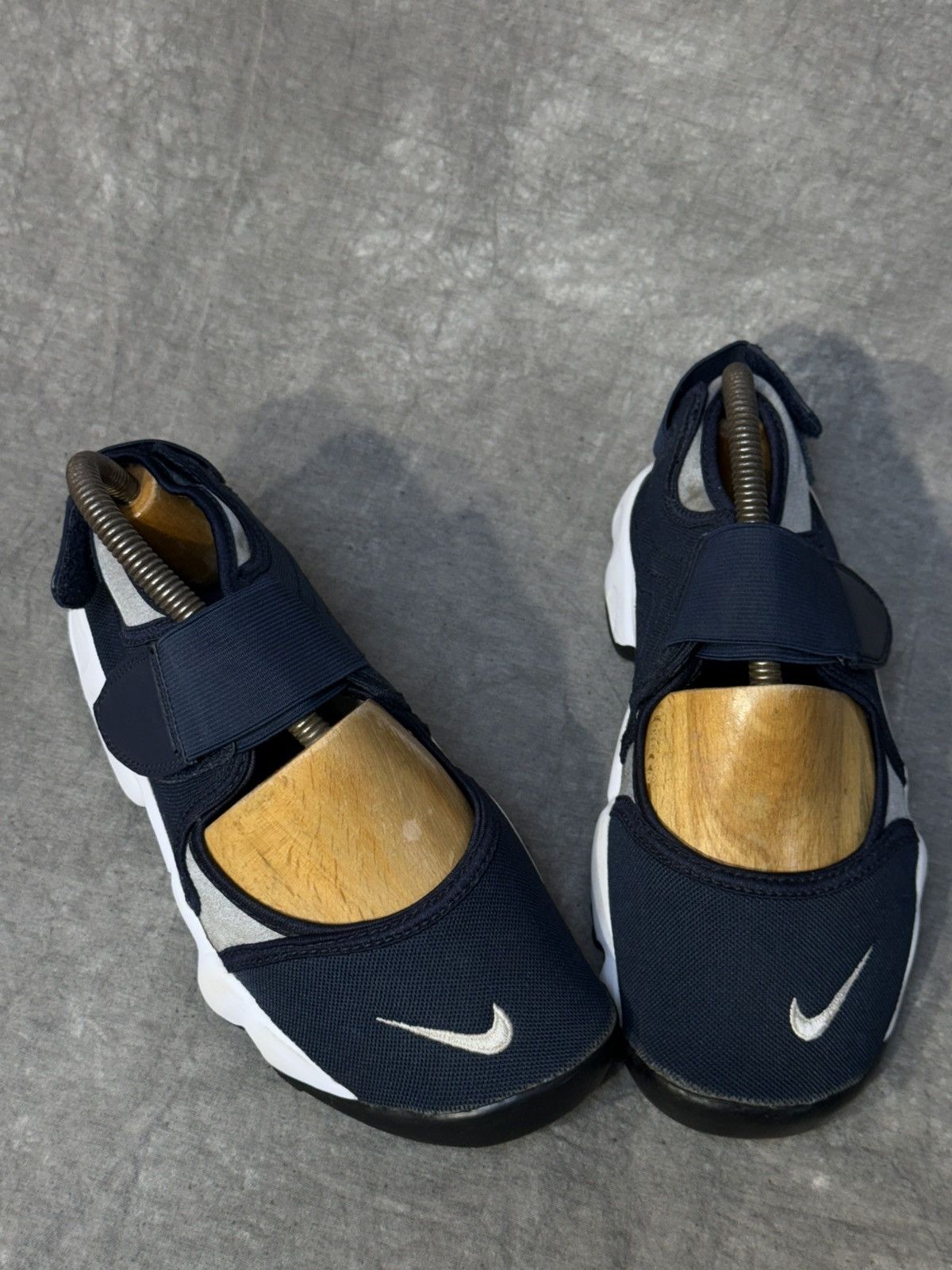 Nike Nike Air Rift Sandals Tabi Ninja Vintage Size US 6 / IT 36 - 2 Thumbnail
