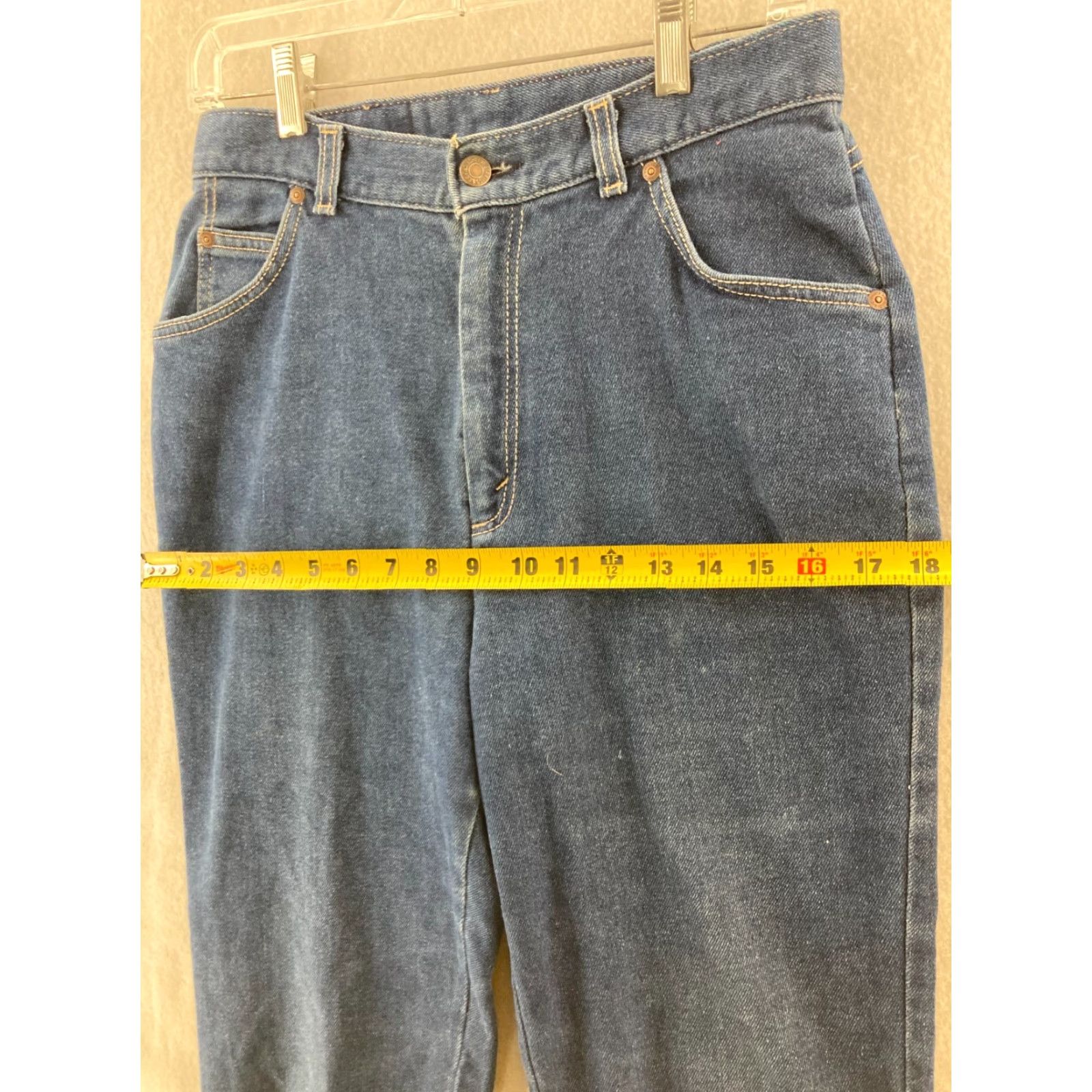 Levi's VINTAGE Levi's Mom Jeans Womens 12 Loose Straight Leg Blue Denim Made in USA Size 34" / US 12 / IT 48 - 4 Thumbnail