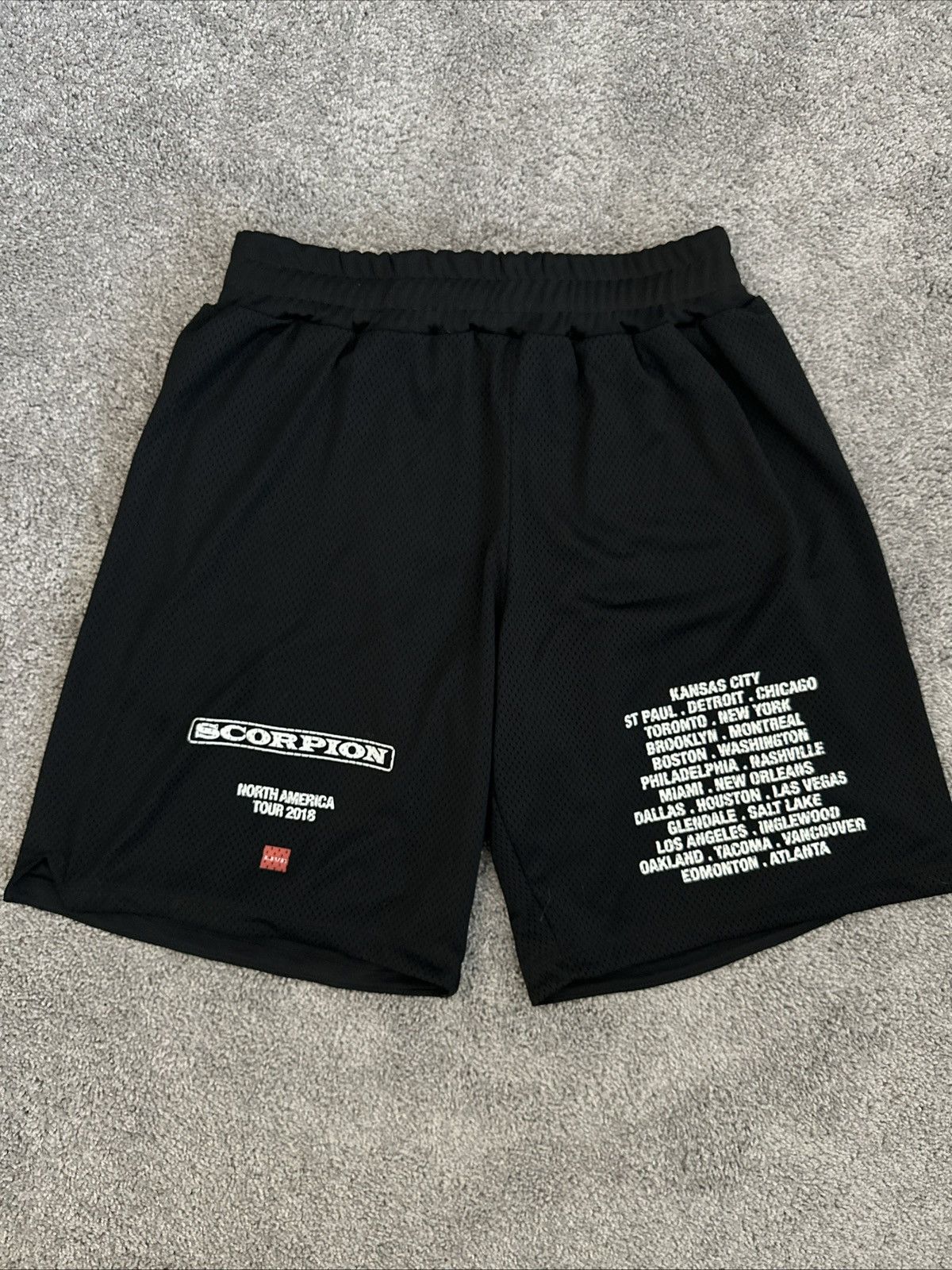 Drake Drake 2018 Scorpion Tour Shorts Size US 36 / EU 52 - 1 Thumbnail