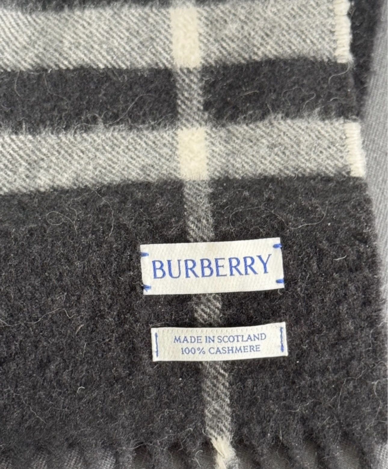 Burberry Burberry 100% Cashmere Scarf – Black, One Size Size ONE SIZE - 4 Thumbnail