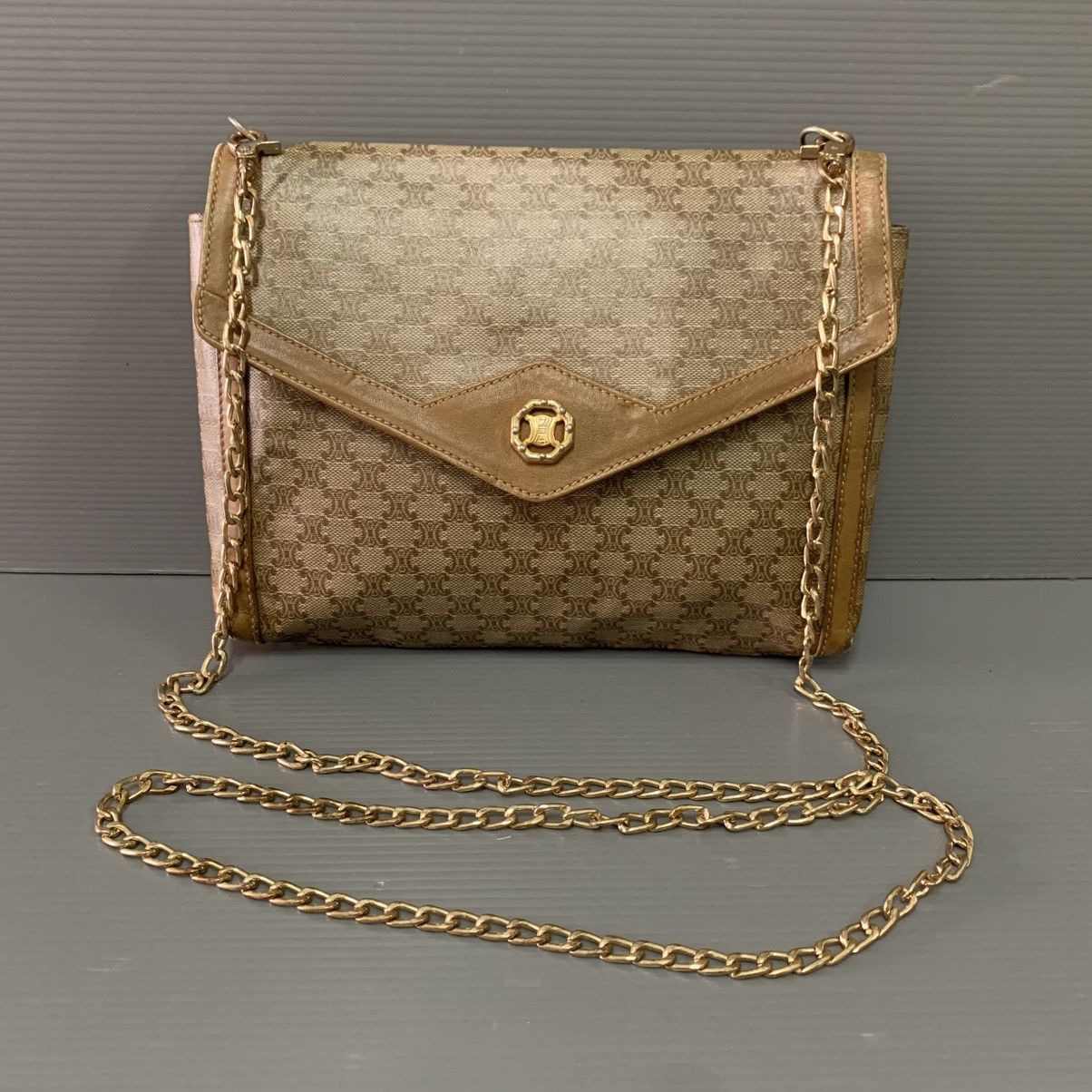 Celine Celine Macadam Vintage Chain Slingbag Size ONE SIZE - 1 Thumbnail