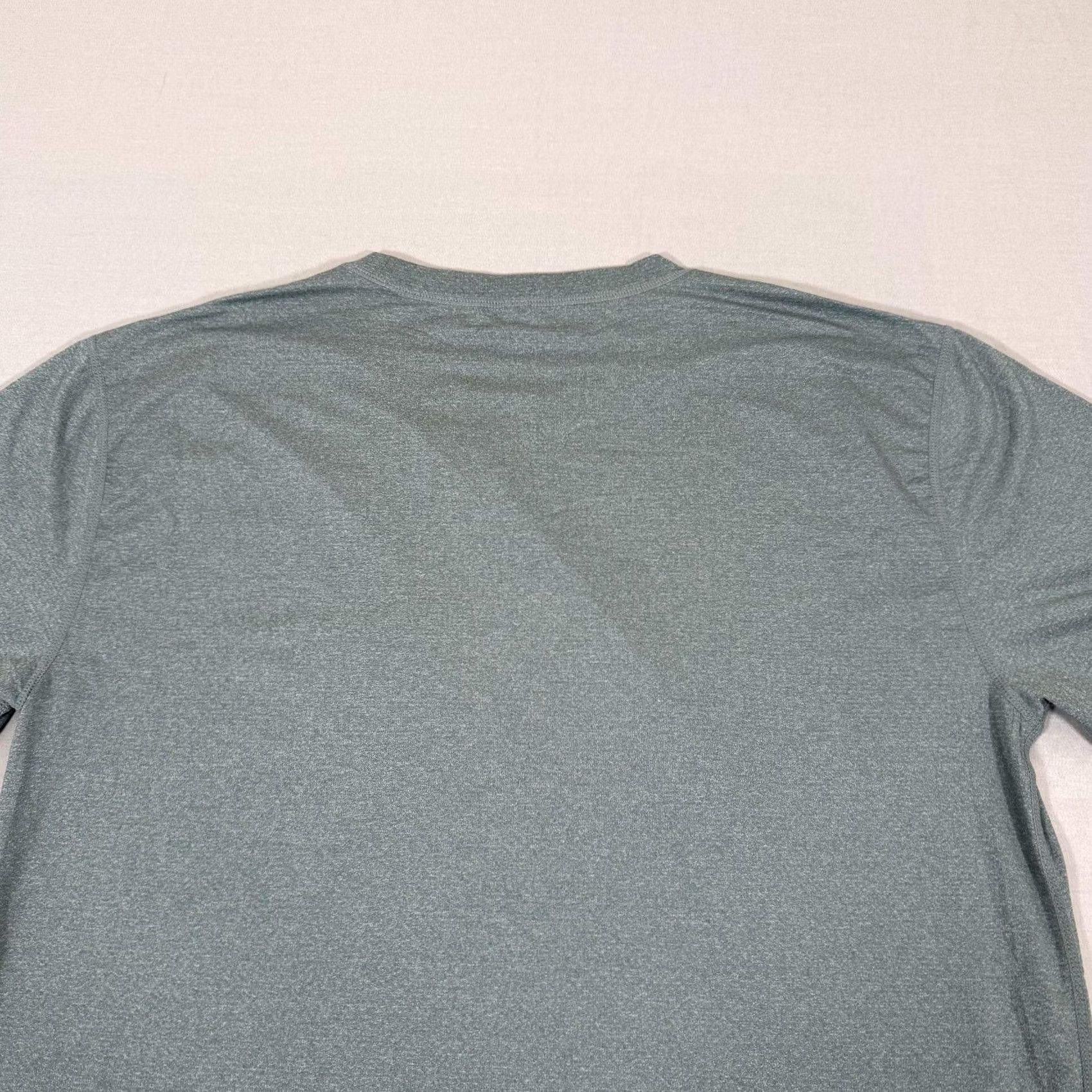 Vuori Vuori Shirt Mens XL Blue Tradewind Performance Pocket Lightweight Gym Run Tee Size US XL / EU 56 / 4 - 7 Thumbnail