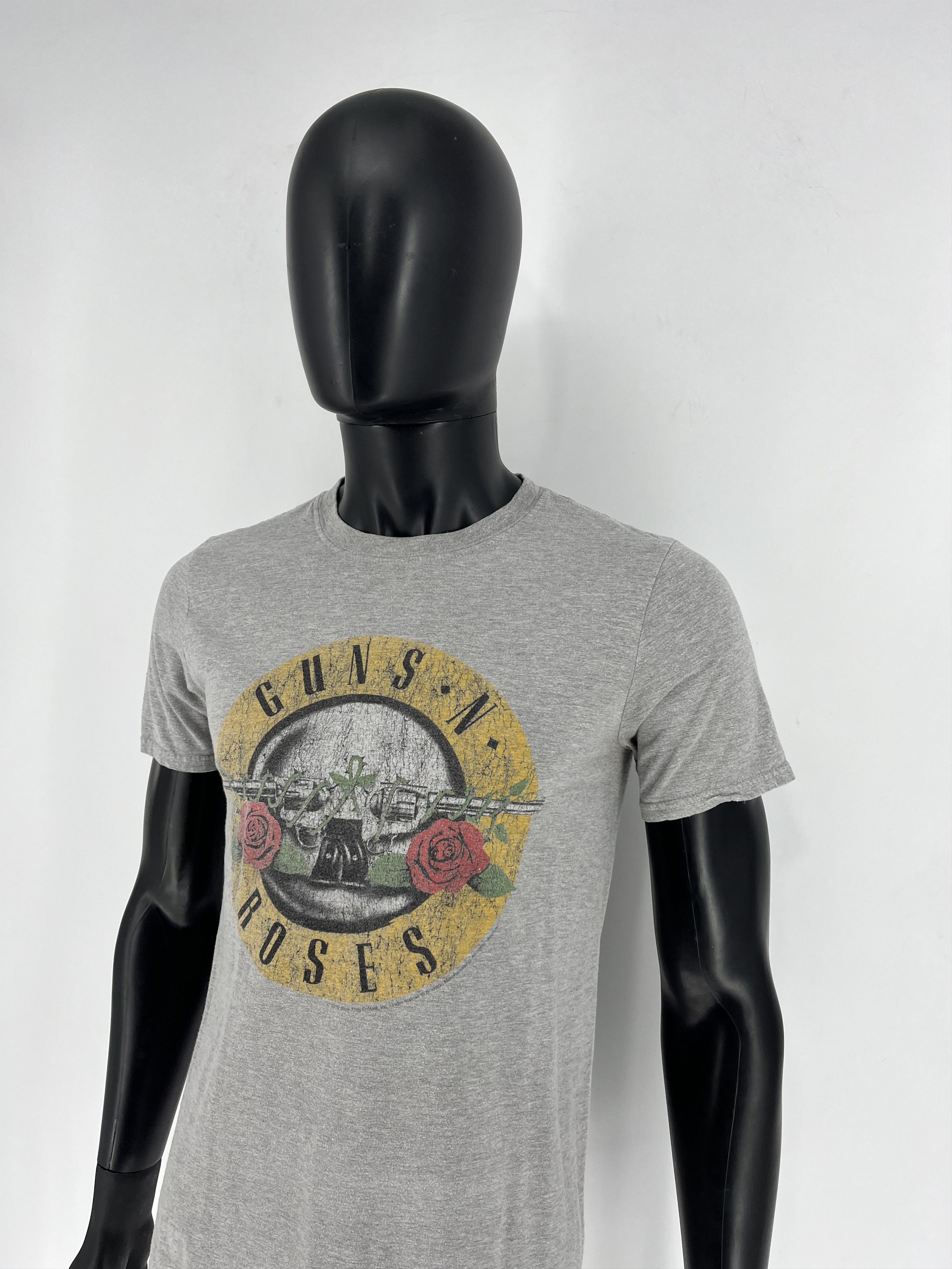 Band Tees Vintage Guns N’ Roses 🌹 Big Logo T-Shirt Size M Size US M / EU 48-50 / 2 - 5 Thumbnail