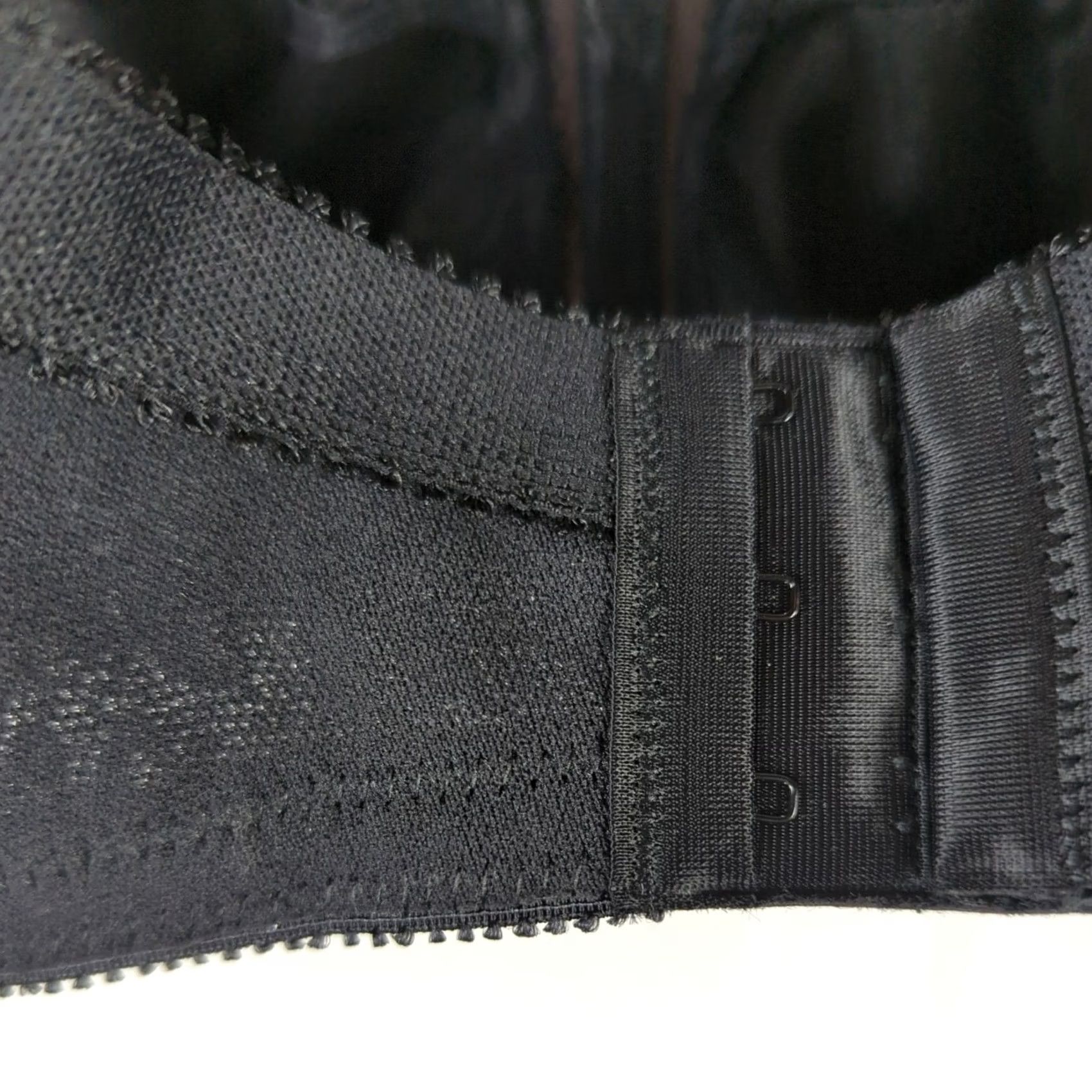 Vintage Playtex 18 Hour Women's Size 38C Ultimate Shoulder Comfort Bra Wireless Black Side and Back Smoothing Adjustable Straps 4693 Women Size ONE SIZE - 5 Thumbnail