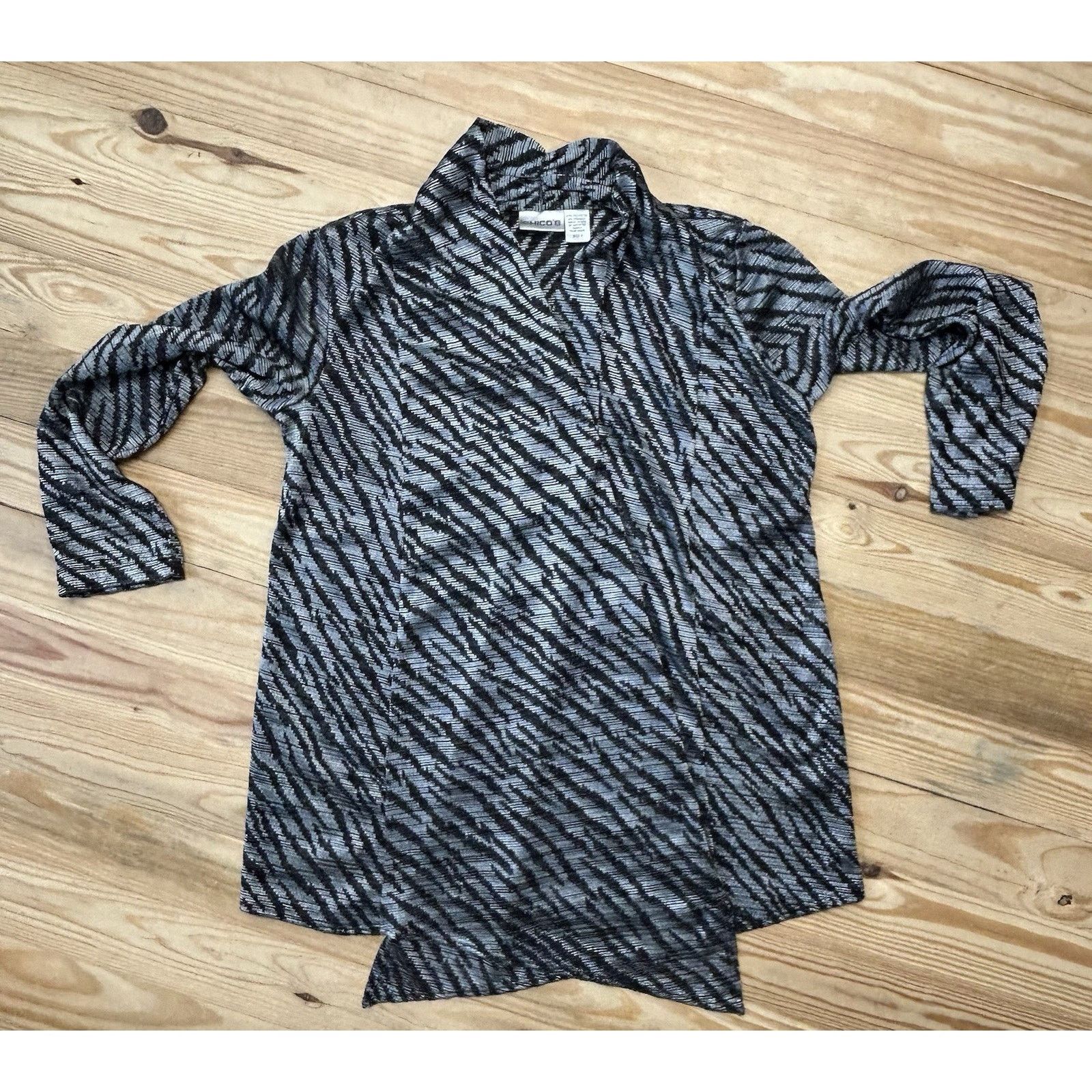 Chicos Chico’s Women’s Sz 0 Black & Grey Pattern Cardigan Size S / US 4 / IT 40 - 8 Thumbnail
