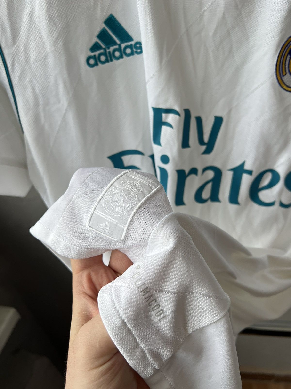 Adidas 2017/18 REAL MADRID #7 RONALDO HOME SOCCER JERSEY SHIRT M Size US M / EU 48-50 / 2 - 11 Thumbnail