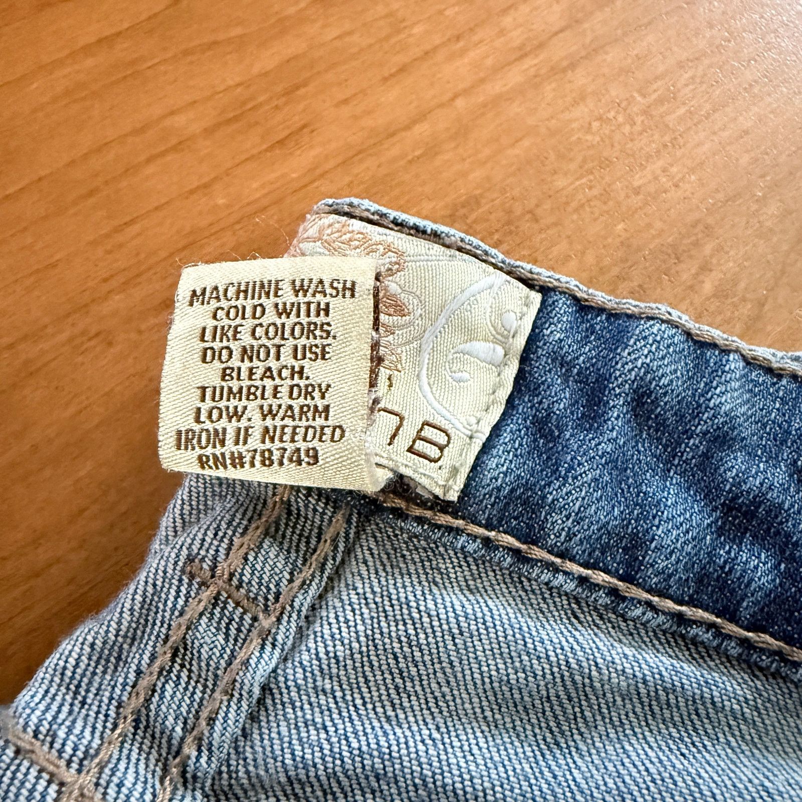 Other Arden B Distressed Low Rise Bootcut Jeans Size 8 Size 30" / US 8 / IT 44 - 6 Thumbnail