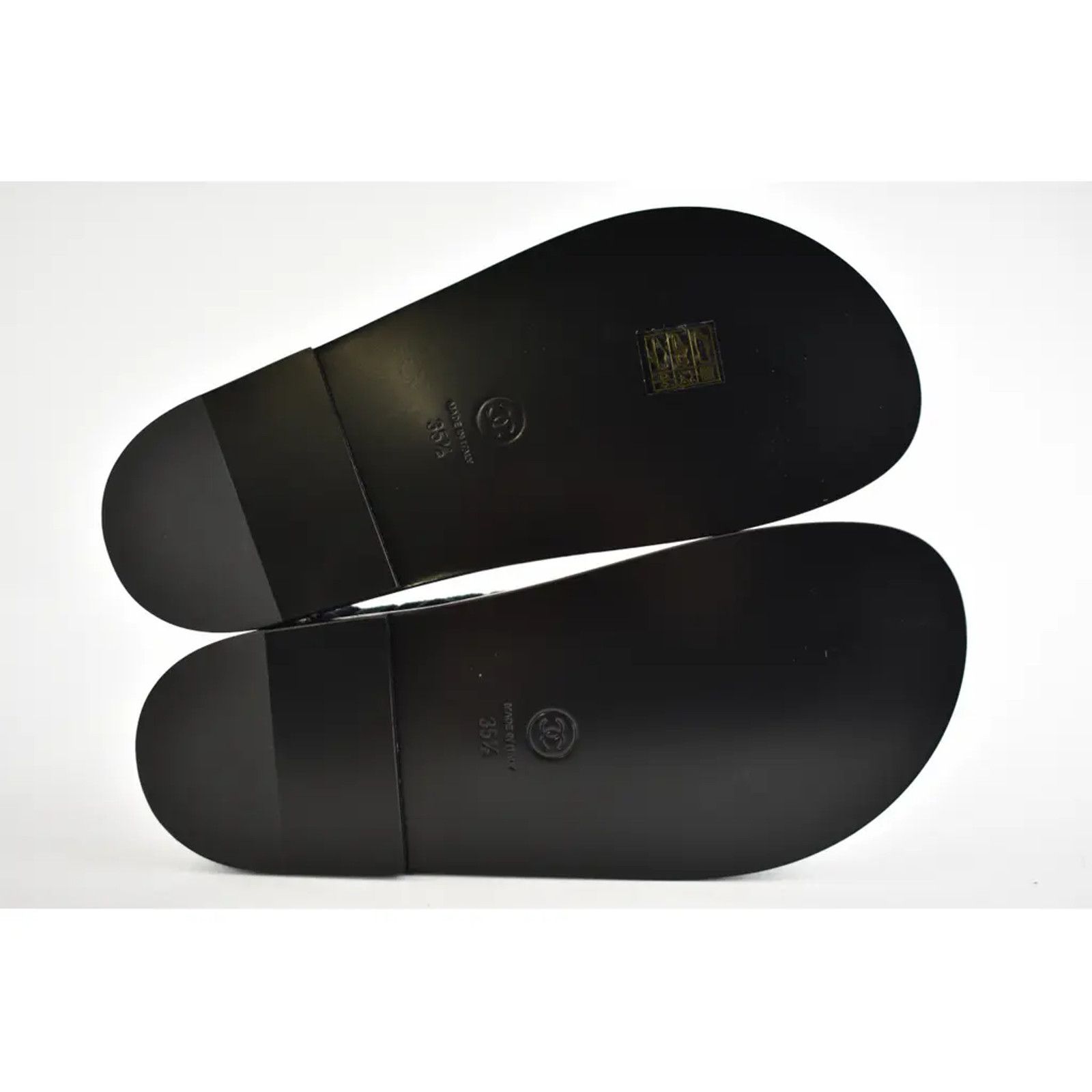 Chanel Chanel 21A Blue Velvet Denim CC Logo Mule Slide Strap Size US 5.5 / IT 35.5 - 12 Thumbnail