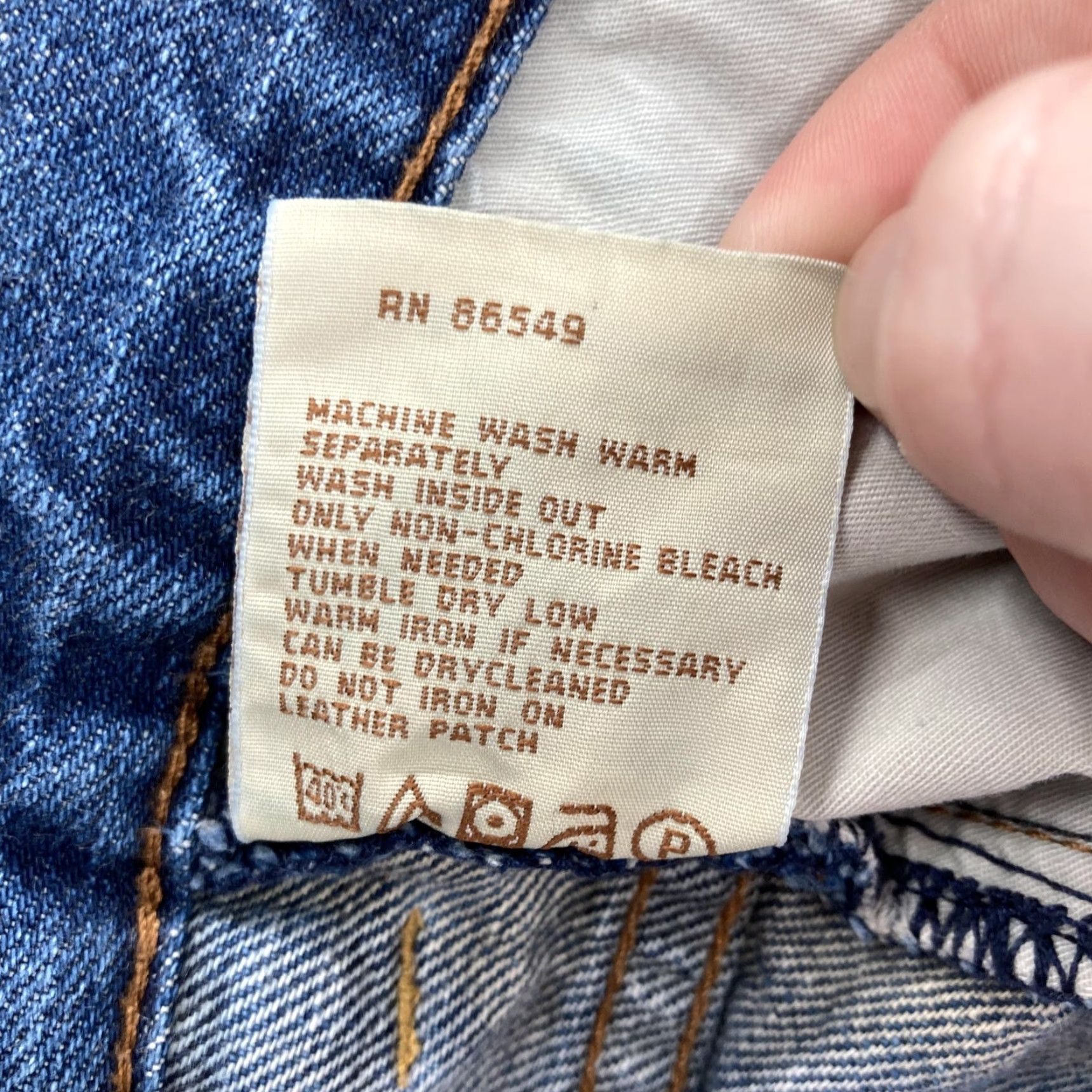 Tommy Bahama Tommy Bahama Jeans Mens 38x32 Blue Classic Fit Medium Wash Five Pocket Denim Shirt? Size US 38 / EU 54 - 6 Thumbnail