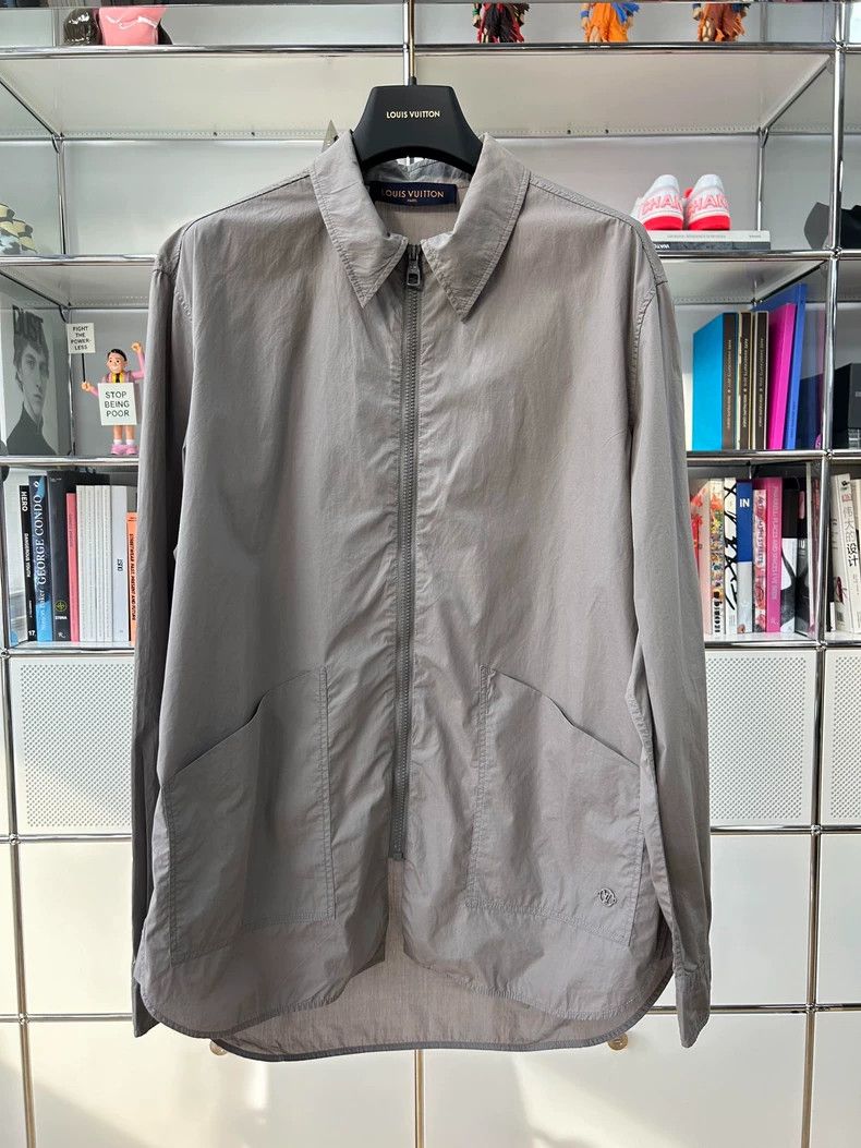 Louis Vuitton Louis Vuitton Solid beige back pocket lapel zip jacket Size US S / EU 44-46 / 1 - 1 Thumbnail