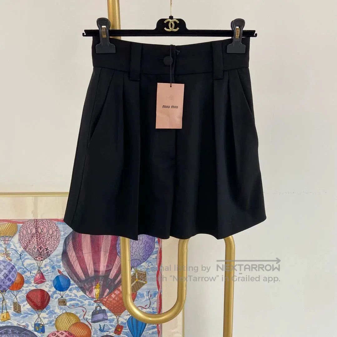 Miu Miu black miu miu shorts size 38. Size US 38 / EU 54 - 1 Thumbnail