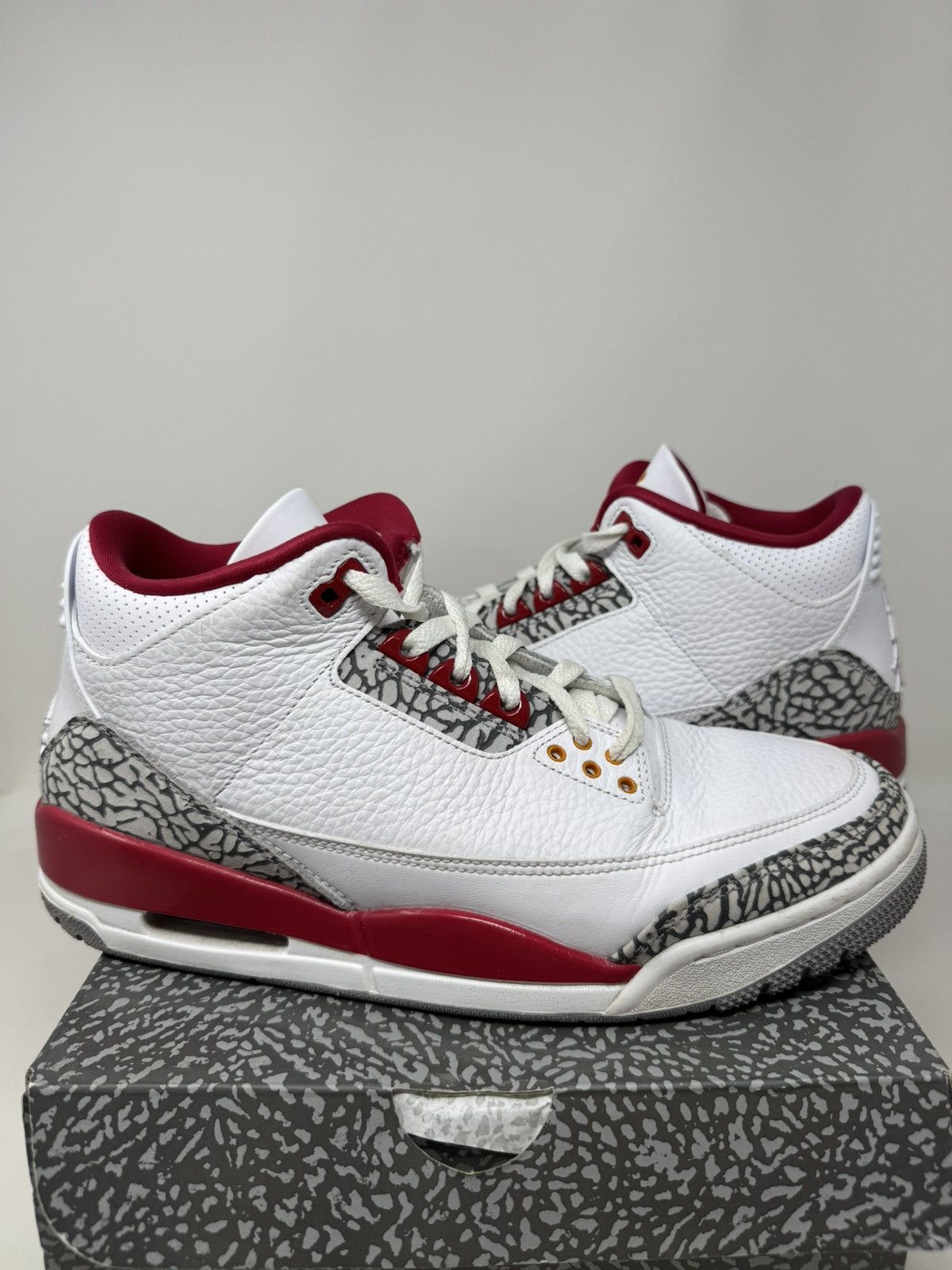 Jordan Brand Nike Air Jordan 3 Retro Cardinal Red Size US 9.5 / EU 42-43 - 2 Thumbnail