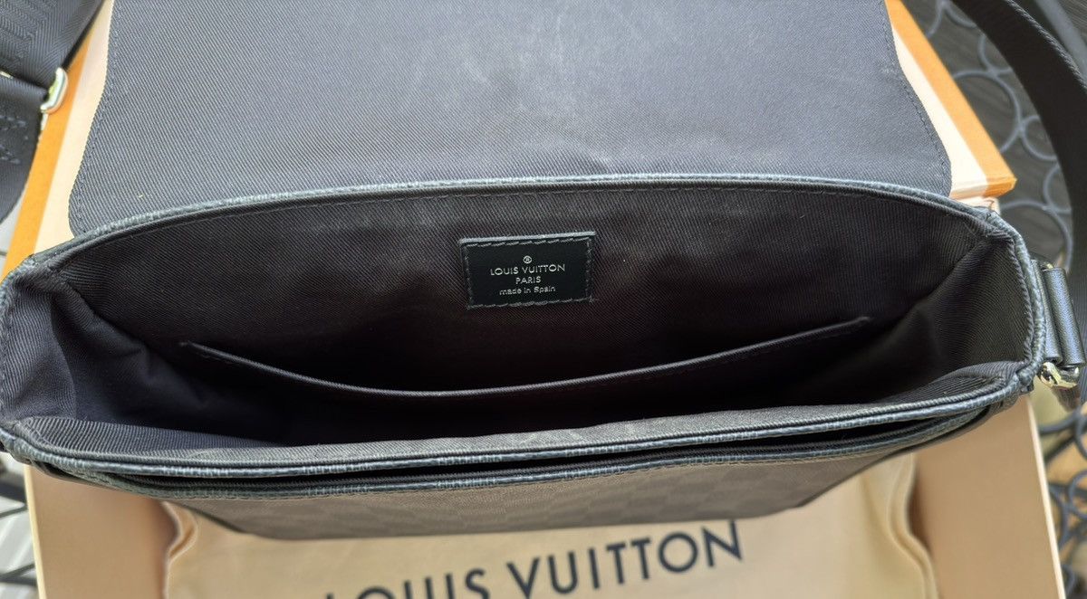 Louis Vuitton Louis Vuitton Messenger Bag Size ONE SIZE - 9 Thumbnail