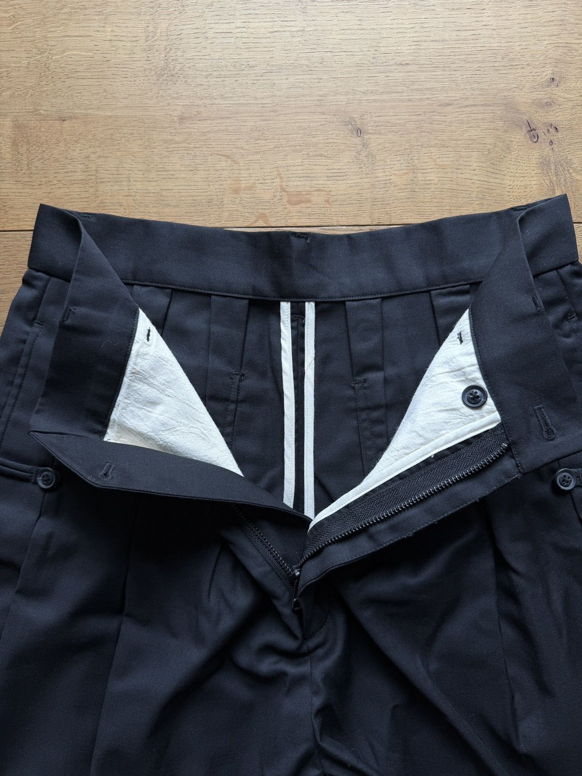 Professor.E Professor.E 24SS Pleated Shorts Size US 44 / EU 60 - 3 Thumbnail