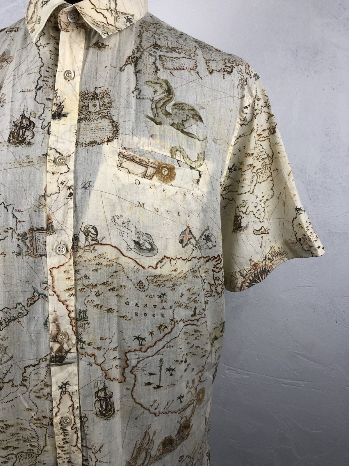 Alexander McQueen 2005 Alexander McQueen Antique Fantasy World Map Linen Shirt Size US XL / EU 56 / 4 - 5 Thumbnail