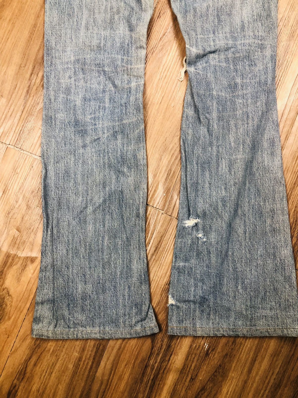 Le Grande Bleu (L.G.B.) Harvest Boom Y2K Ripped Flare Jeans (40) Size 28" / US 6 / IT 42 - 16 Thumbnail