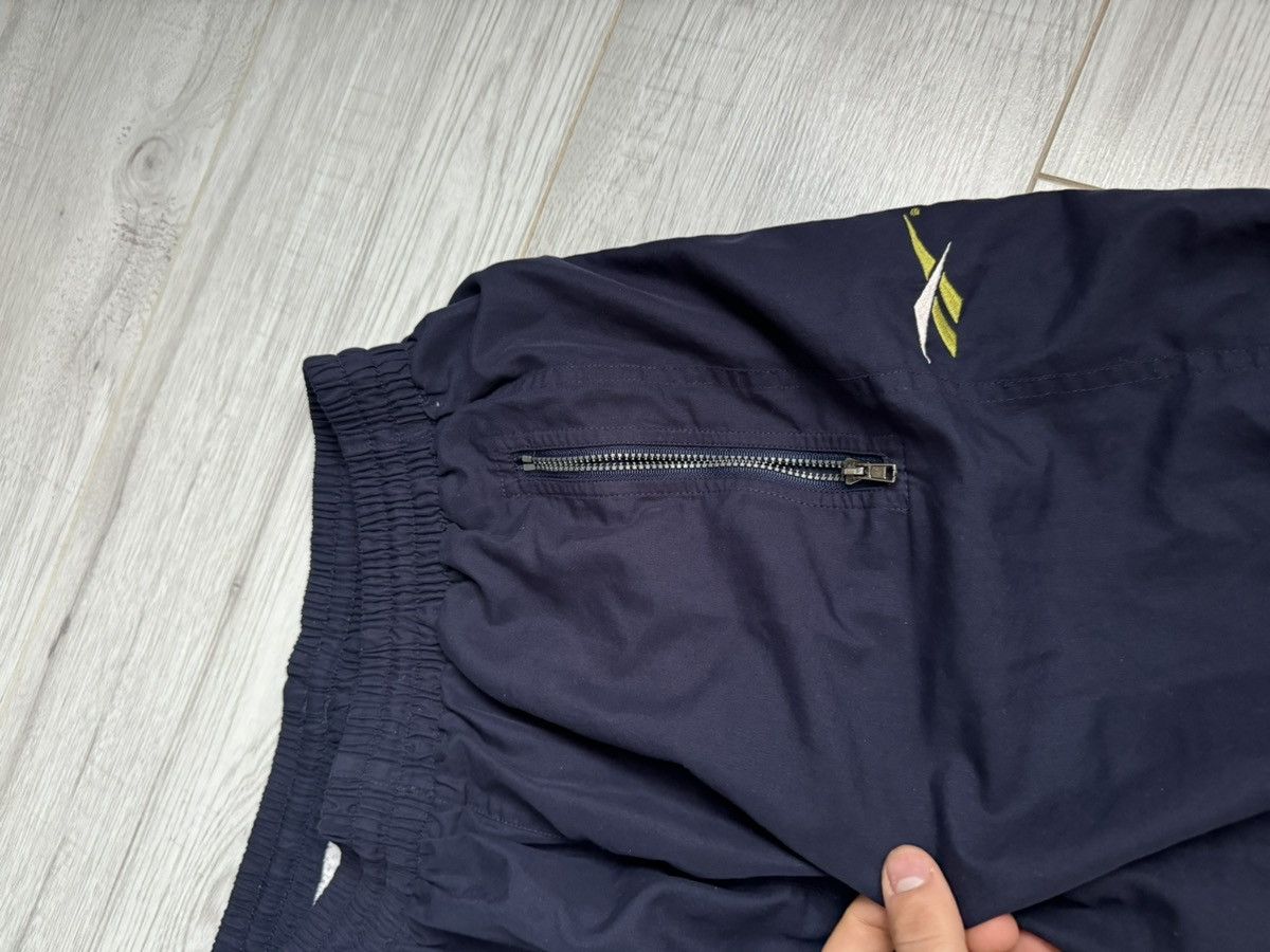 Reebok × Vintage Vintage Reebok Baggy Nylons Track Pants 90’s Size US 32 / EU 48 - 4 Thumbnail