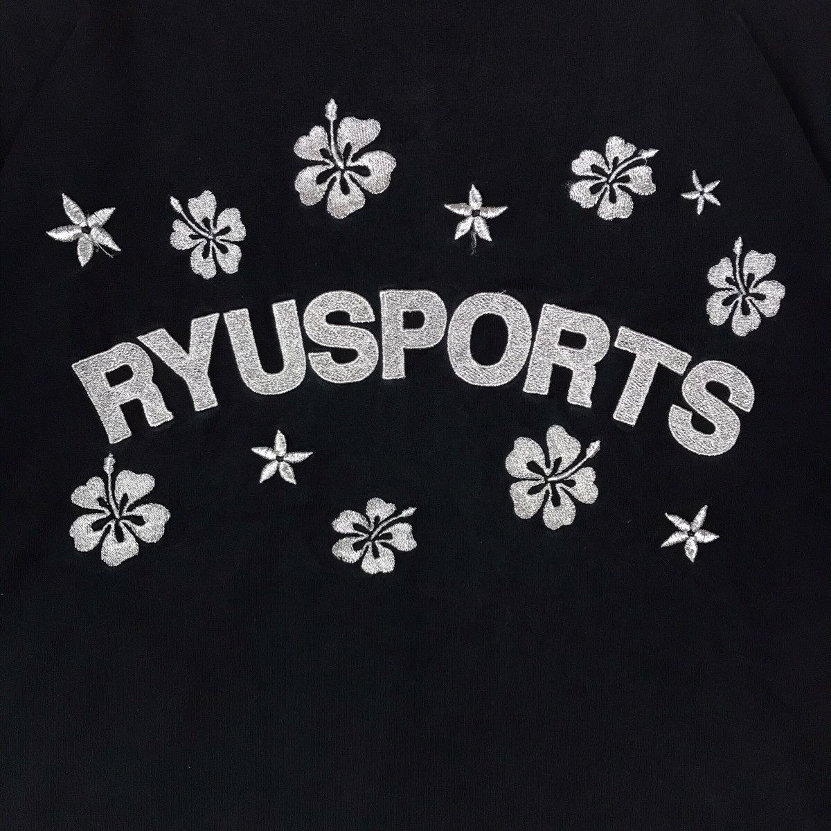 Vintage Vintage RyuSports Surfwear Cropped Top Tee Shirt Size US M / EU 48-50 / 2 - 9 Thumbnail