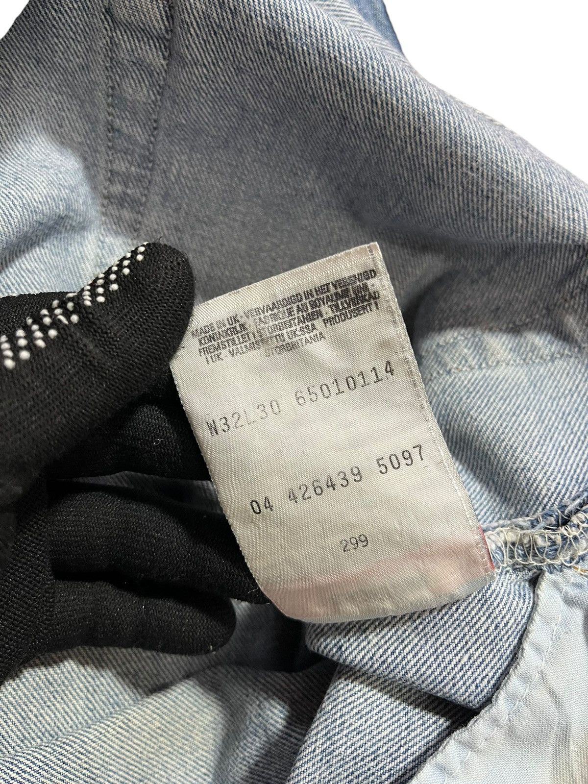Levi's × Vintage VINTAGE LEVIS 501 MADE IN UK JEANS Size US 31 - 10 Thumbnail