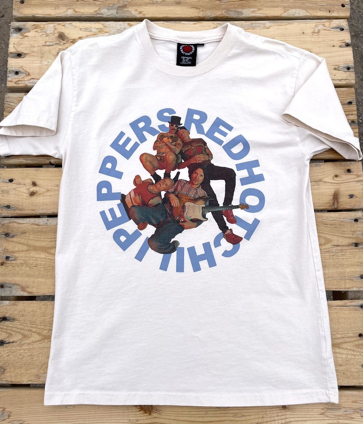 Band Tees Red Hot Chili Peppers ‘Unlimited Love’ Tour Concert Shirt SM Size US S / EU 44-46 / 1 - 1 Thumbnail