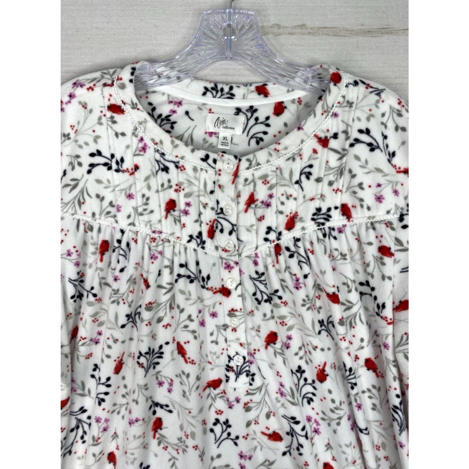 Ariat Aria Nightgown Womens XL White Cardinal Fleece Long Sleeve Button Round Neck Gown Pattern Birds Holiday Winter Spring Size ONE SIZE - 2 Thumbnail