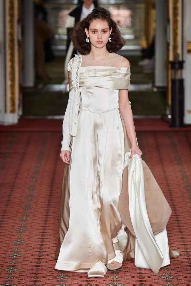 Simone Rocha Simon Rocha AW20 Runway Cream Silk Dress UK6 Size XS / US 0-2 / IT 36-38 - 7 Thumbnail