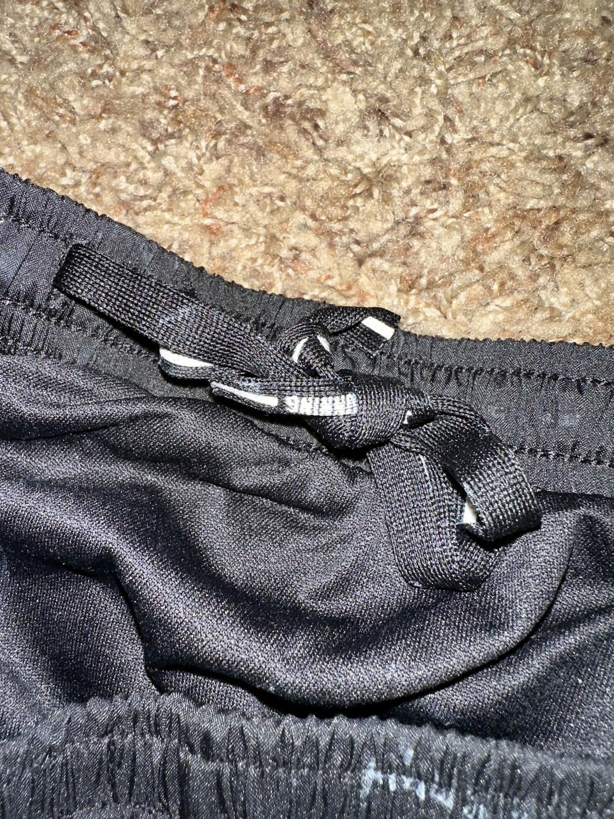 Nike Nike Men’s Challenger 8” Black Lined Running Shorts Size US 34 / EU 50 - 7 Thumbnail