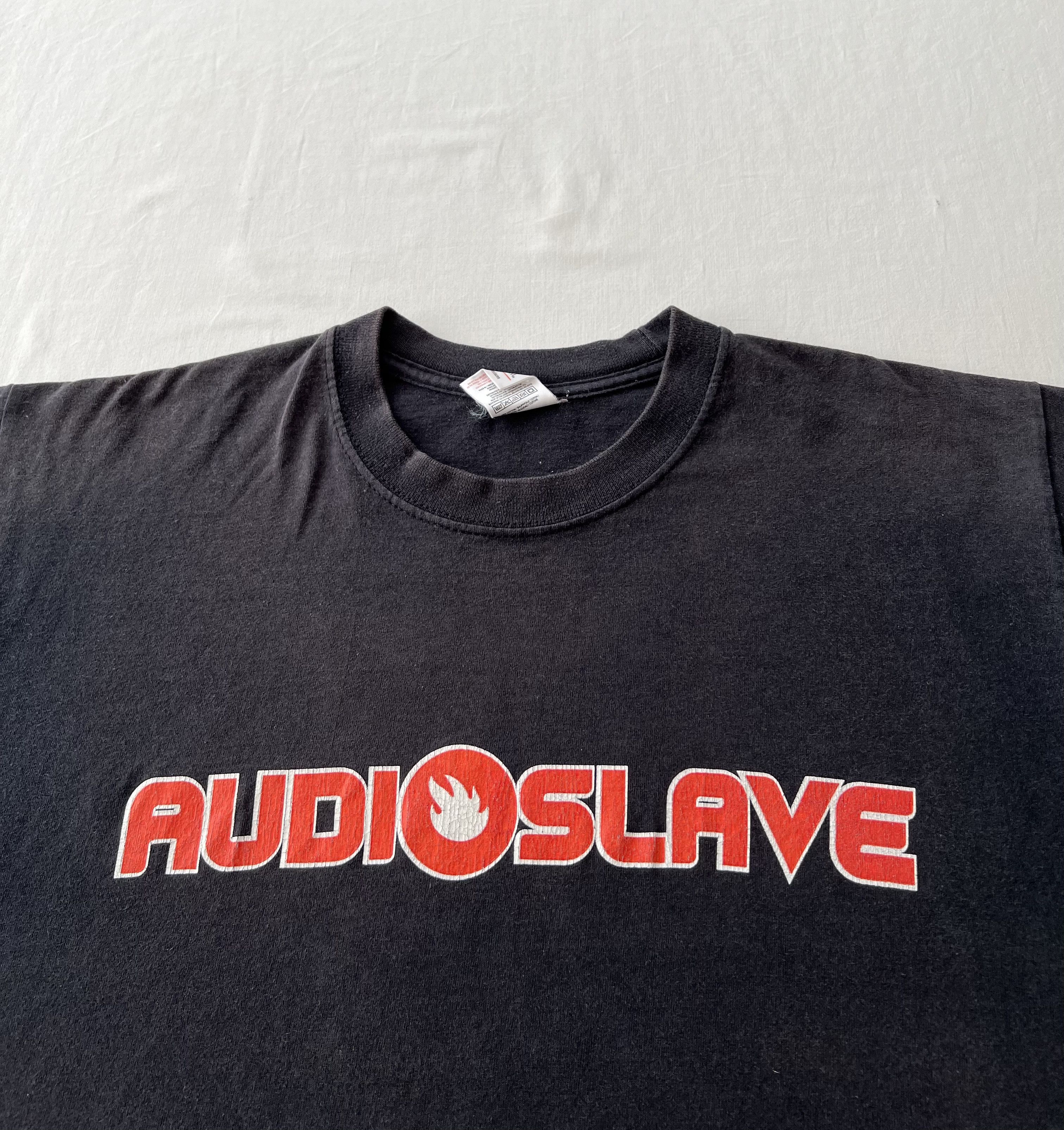 Band Tees Vintage 2005 Audioslave Tour Black T-shirt Size US S / EU 44-46 / 1 - 4 Thumbnail