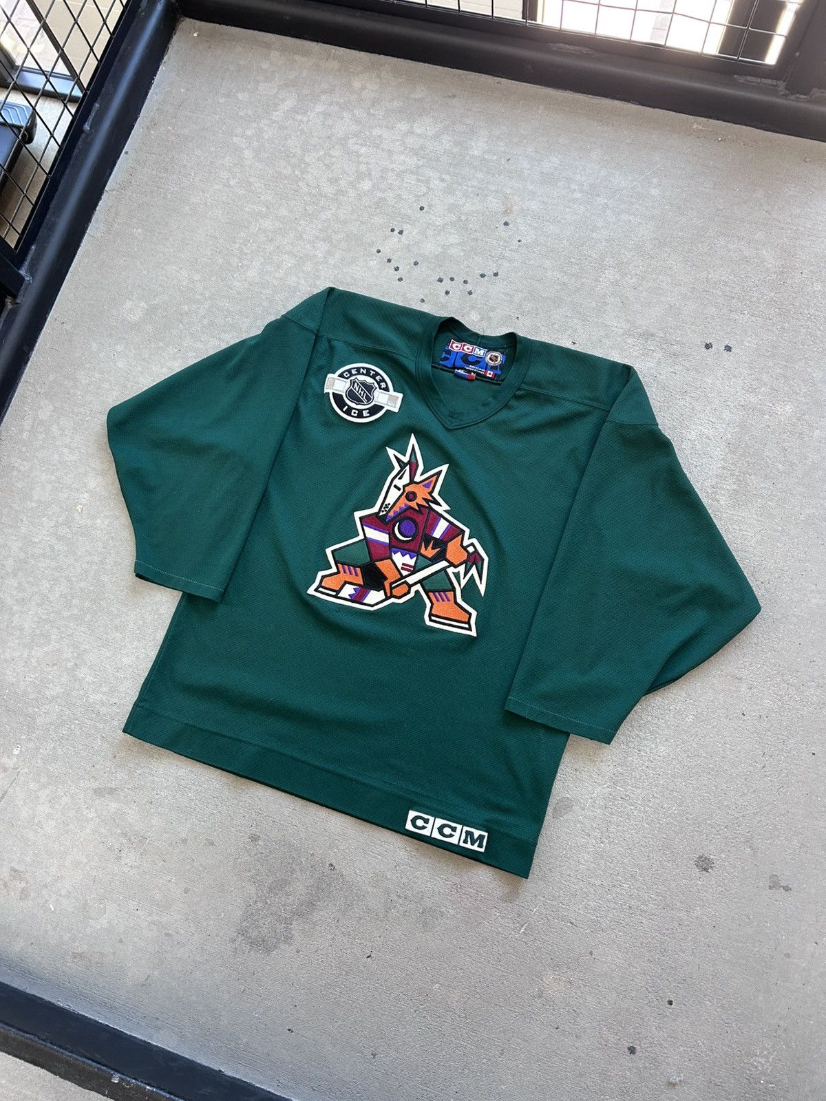 NHL Arizona Coyotes Vintage CCM Kachina Green Hockey Jersey Size US M / EU 48-50 / 2 - 2 Thumbnail