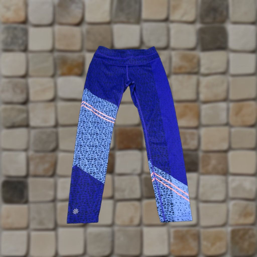 Athleta Athleta Leggings Small Womens Asym Purple Blue Camouflage 7/8 Sonar Tight Colorful Athleisure Sports Compression Activewear Running Gym Yoga Size 28" / US 6 / IT 42 - 1 Thumbnail