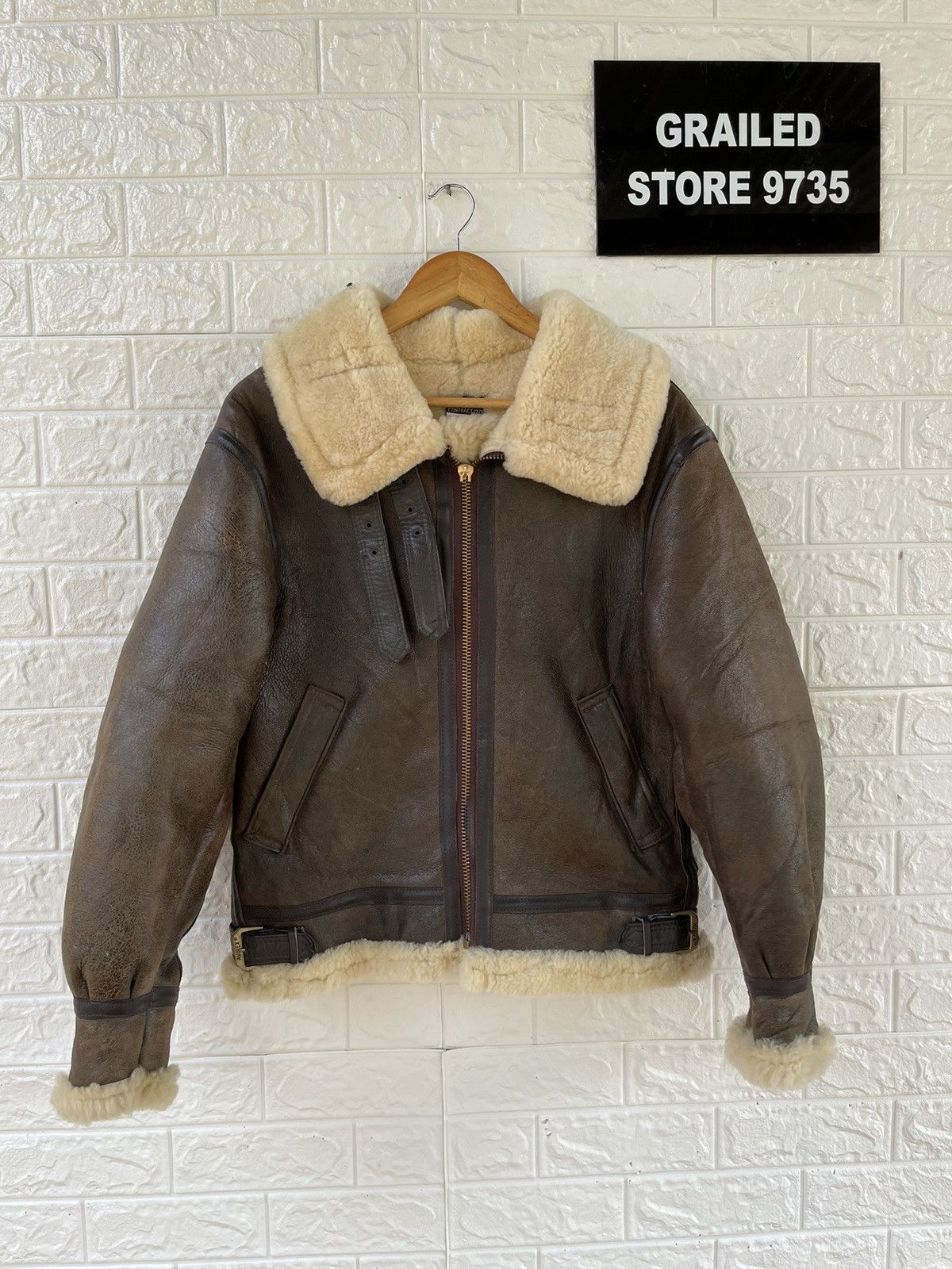 Avirex Vintage Avirex B-3 Sheepskin Flight Leather Shearling Jacket Size US M / EU 48-50 / 2 - 1 Thumbnail