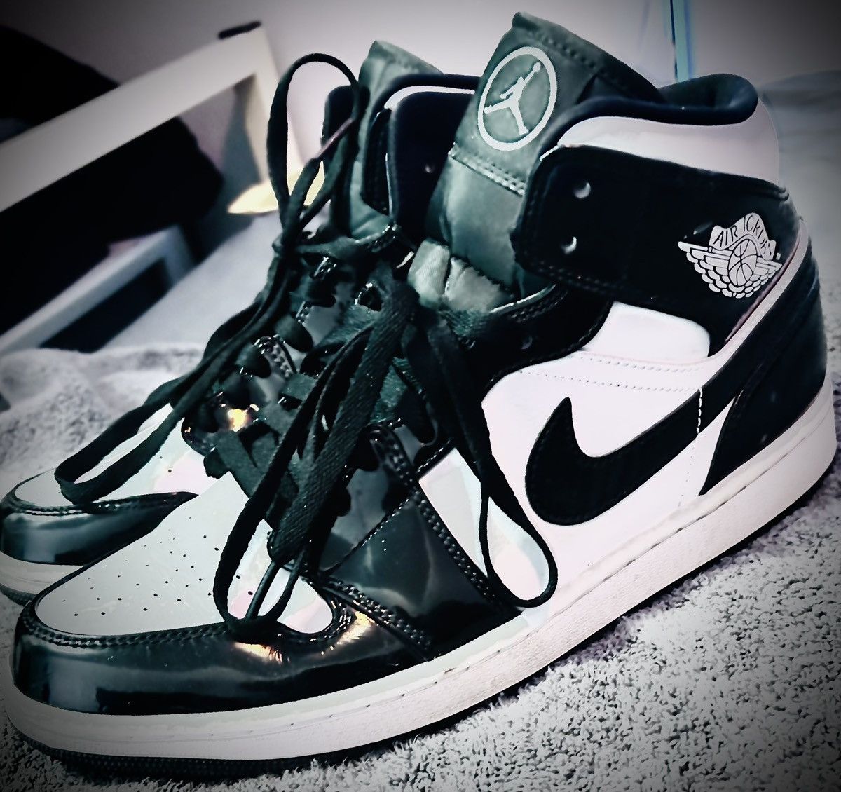 Nike Nike Air Jordan 1 Mid “Carbon Fiber” – Size 10.5 – Near Mint Size US 10.5 / EU 43-44 - 1 Thumbnail