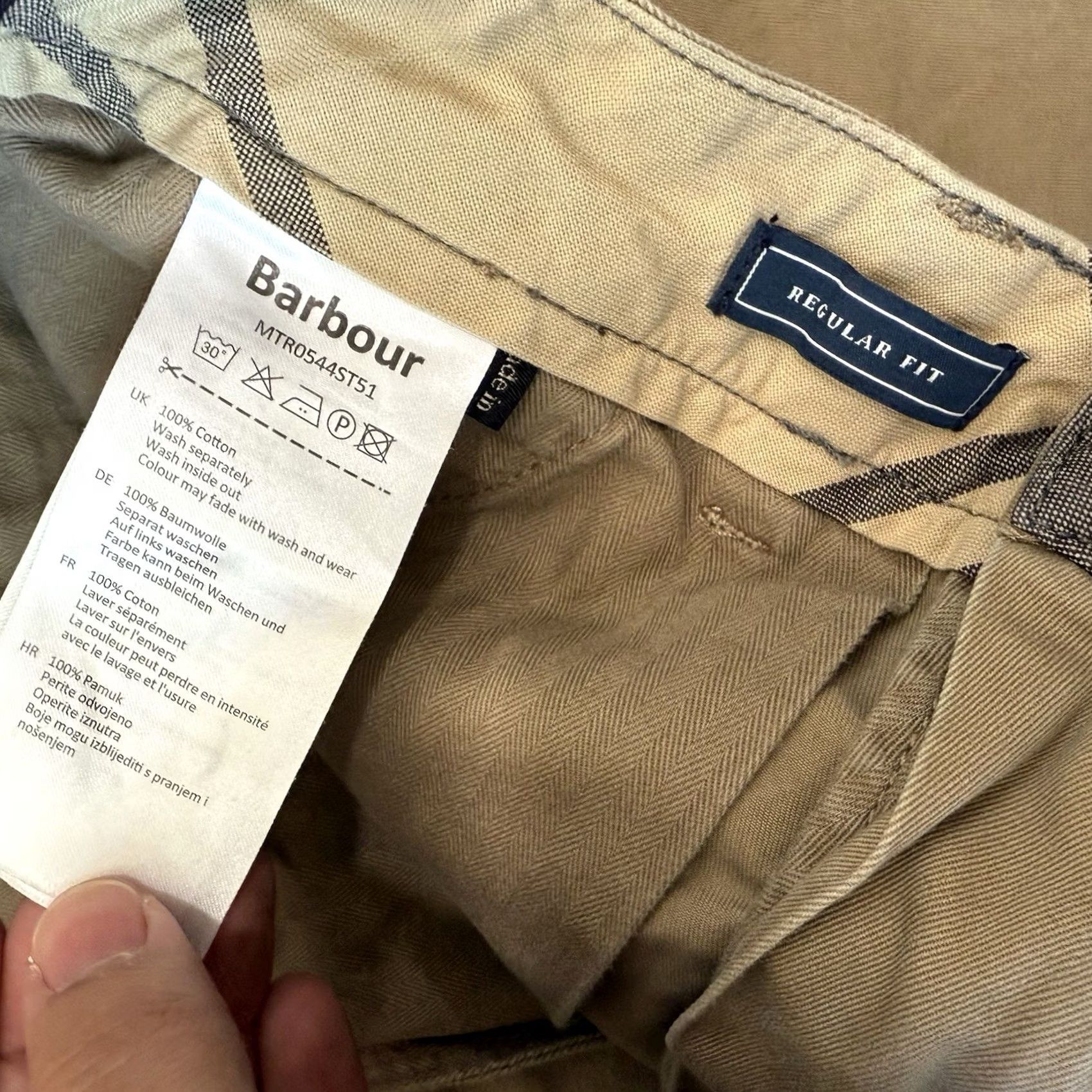 Barbour Barbour Chino Shorts 35 Beige Khaki Streetwear Casual Minimalist Men Shorts Regular Belted Front Flat Front Size US 35 - 6 Thumbnail