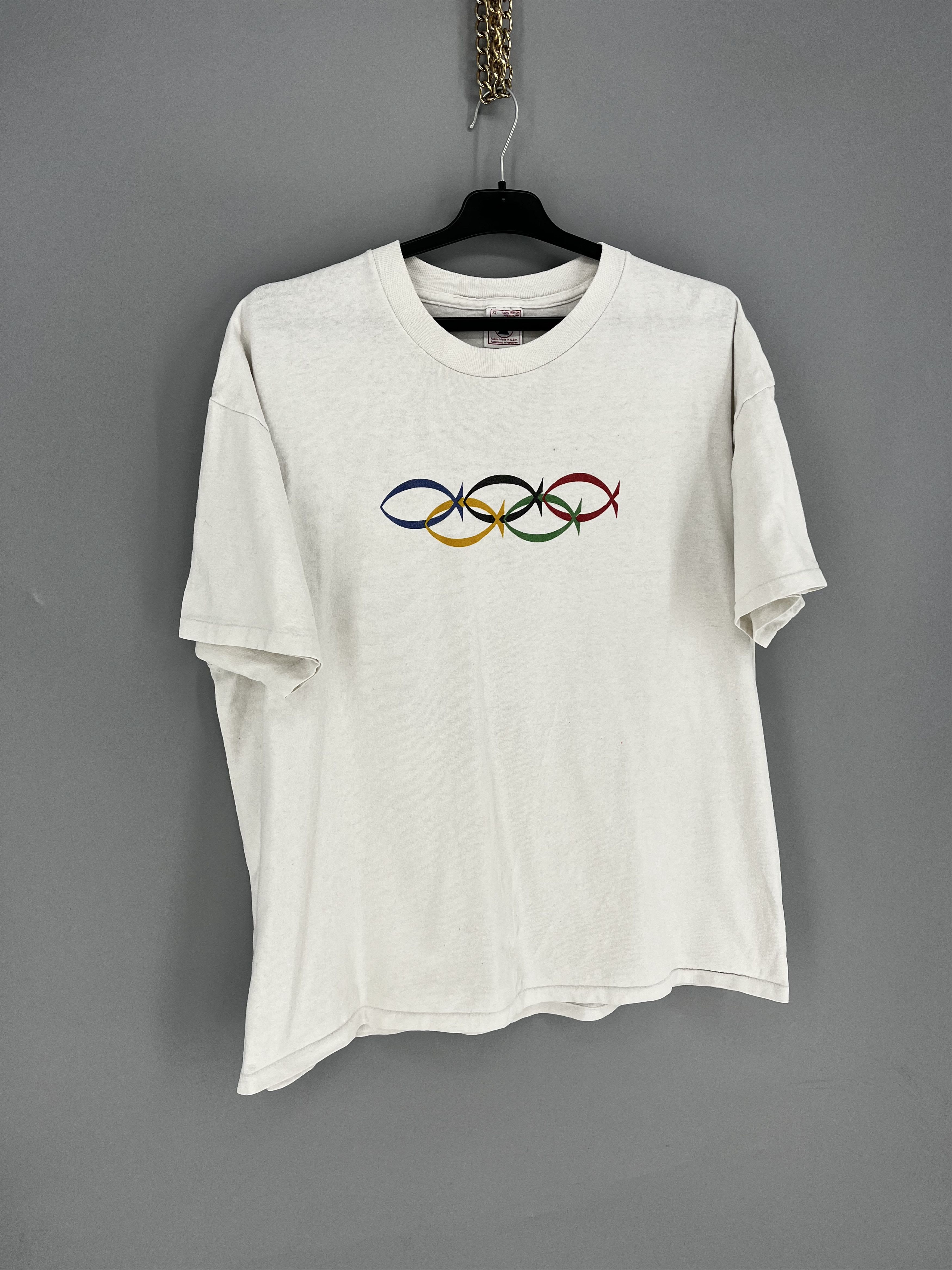 Vintage Vintage 1990s Olympics John 3:16 Jesus Tee Thrashed T-Shirt Size US L / EU 52-54 / 3 - 3 Thumbnail