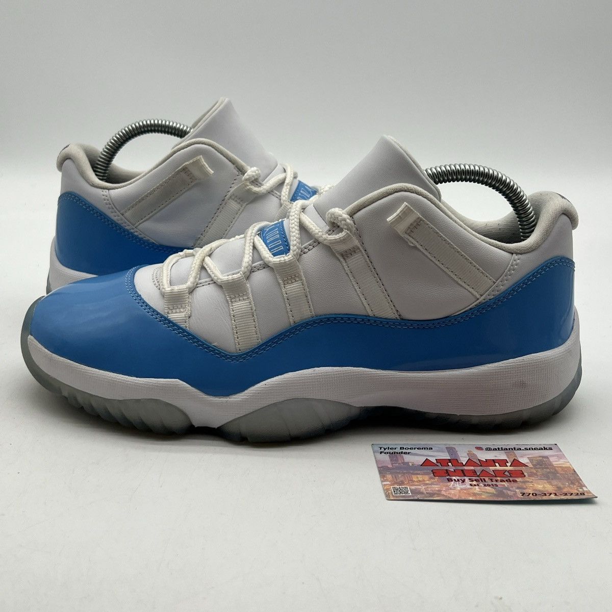 Air Jordan 11 low unc