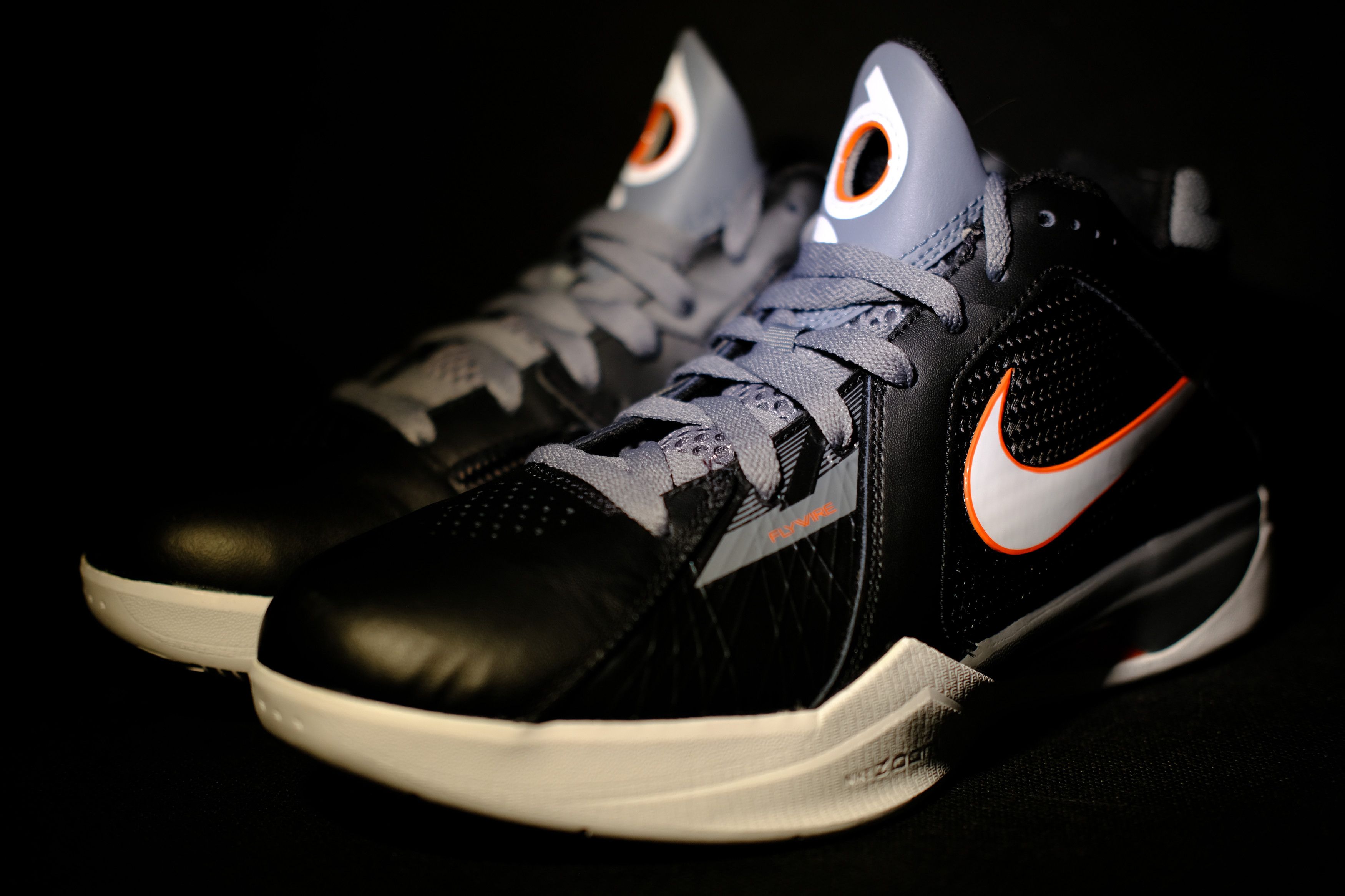 Nike 2010 NIKE Zoom KD 3 Kevin Durant Black Orange Size US 8.5 / EU 41-42 - 2 Thumbnail