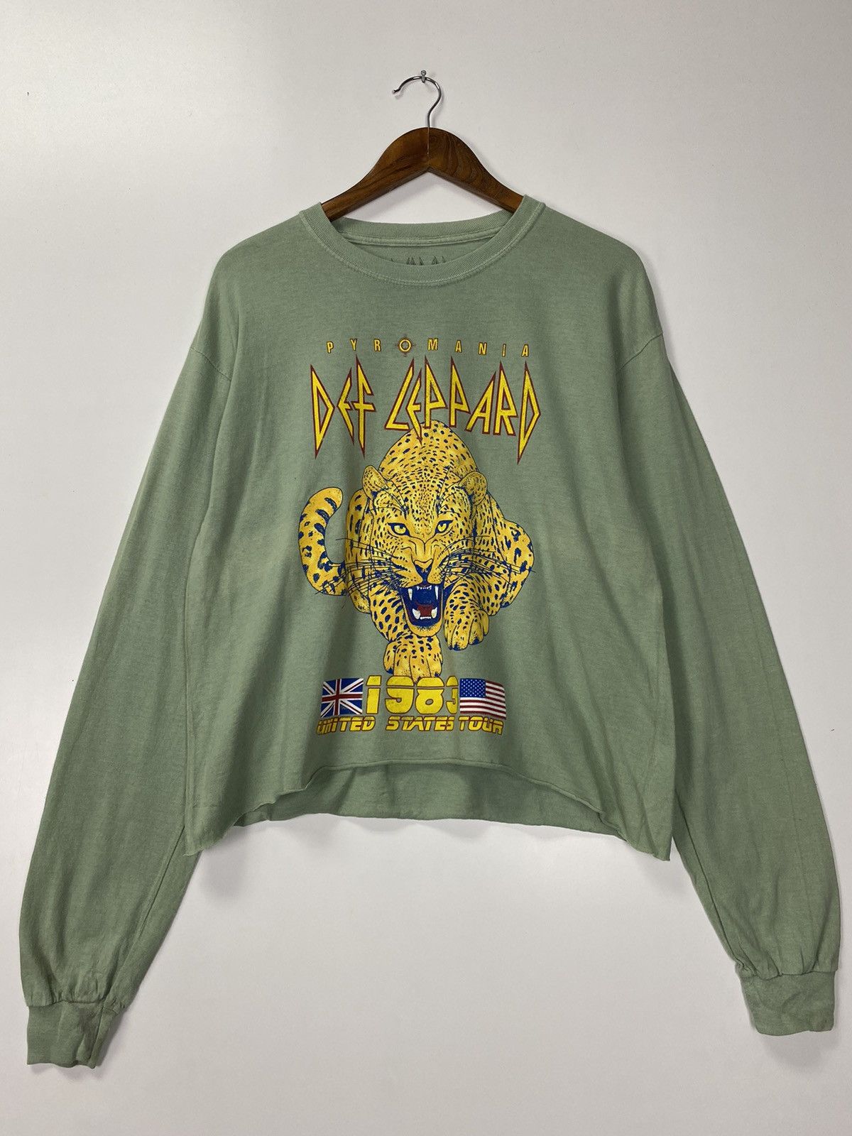Band Tees × Def Leppard × Vintage Pyromania Def Leppard Rock Band Crop Shirt Size US M / EU 48-50 / 2 - 3 Thumbnail