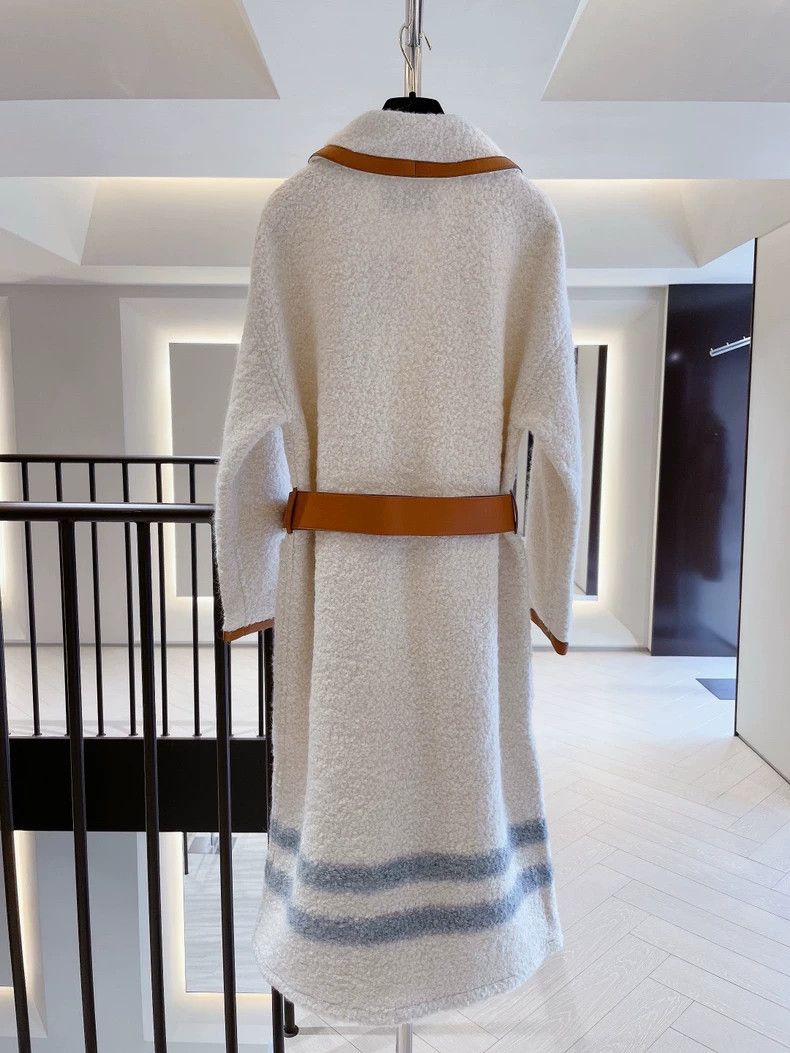 Loro Piana LORO PIANA White alpaca fur coat with fur trim Size M / US 6-8 / IT 42-44 - 4 Thumbnail