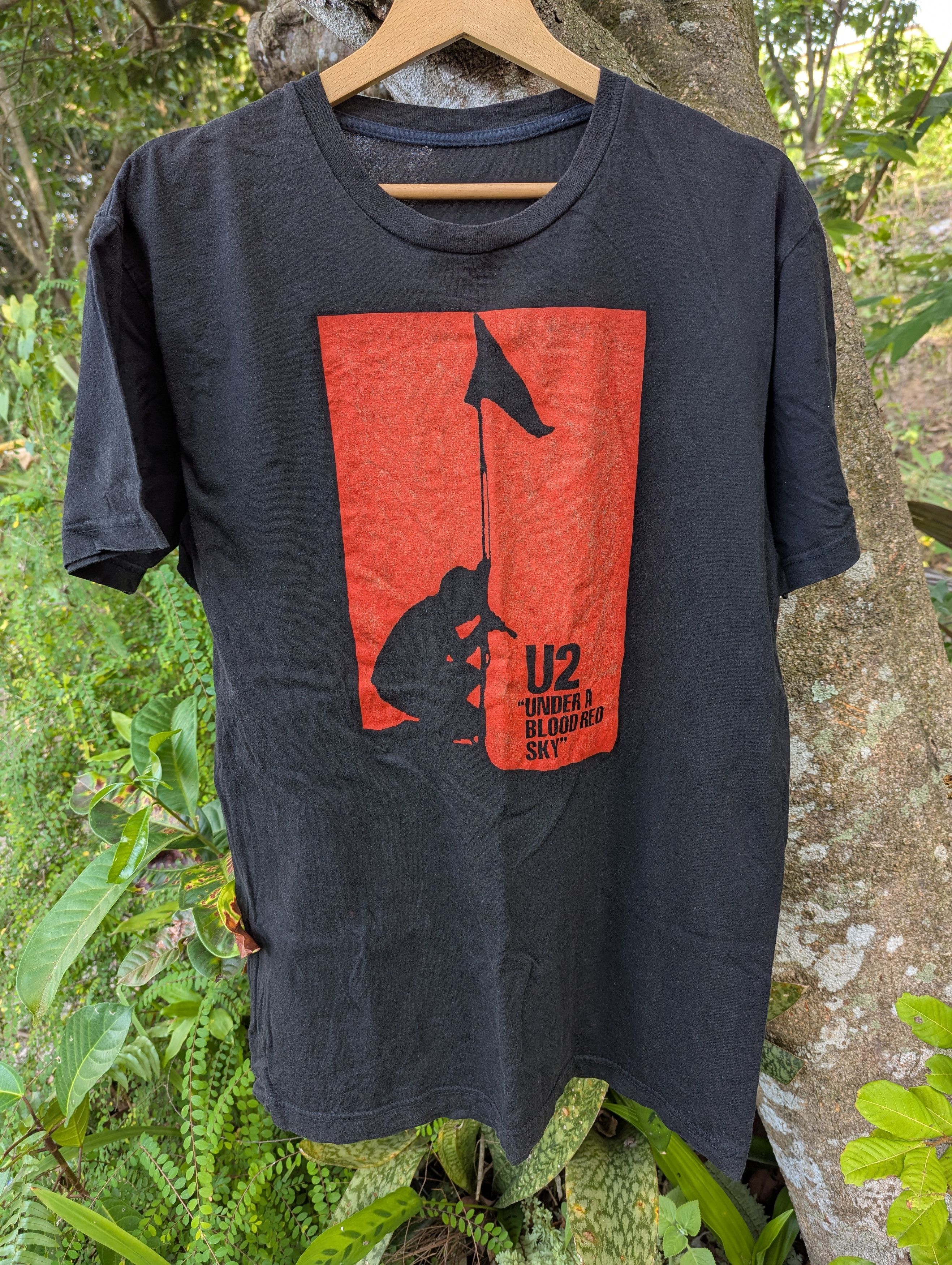 Band Tees U2 Band Tshirt Under A Blood Red Sky Album Size US L / EU 52-54 / 3 - 1 Thumbnail
