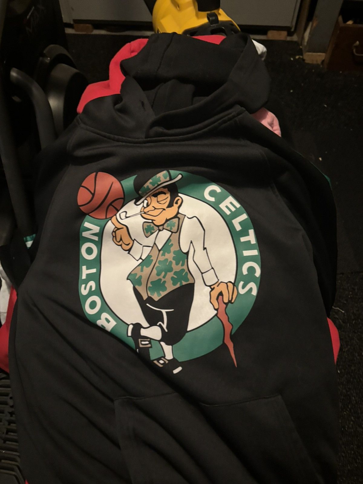 NBA Black Celtics Hoodie Size US S / EU 44-46 / 1 - 1 Thumbnail