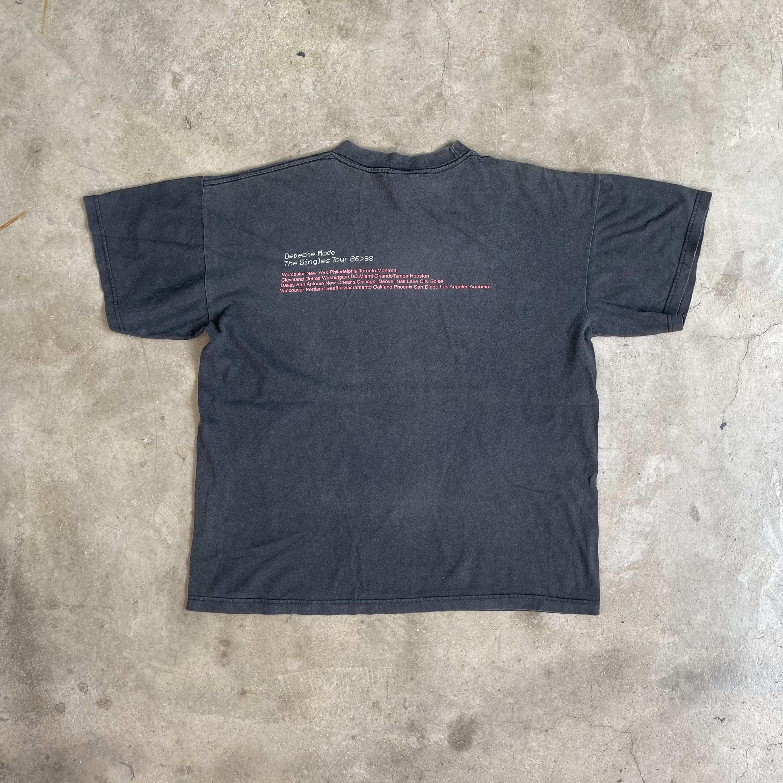 Band Tees Vintage 90s Depeche Mode Concert T-shirt The Single Tour Size US L / EU 52-54 / 3 - 2 Thumbnail