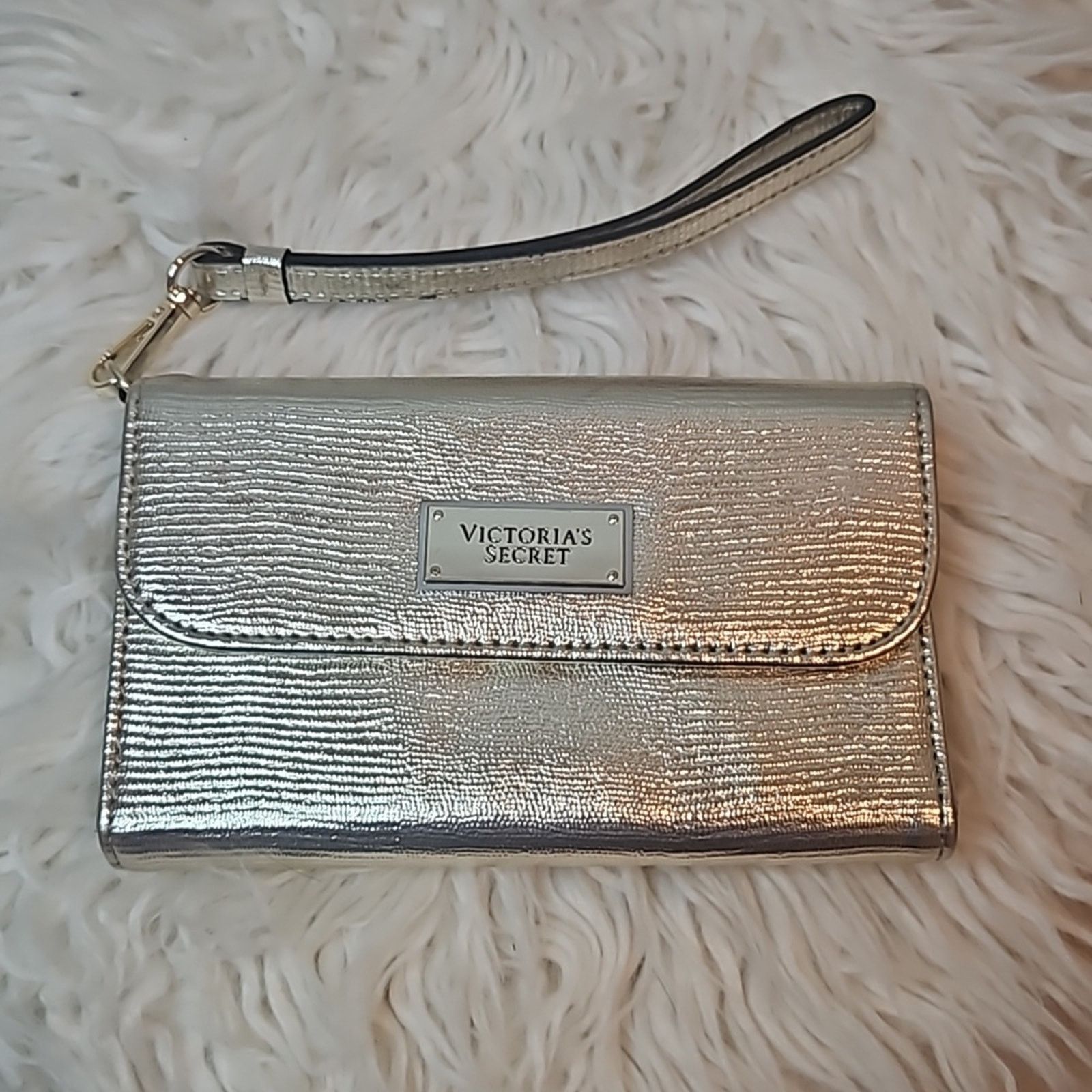 Victoria's Secret Victoria's Secret Gold Trifold Wristlet Size ONE SIZE - 1 Thumbnail
