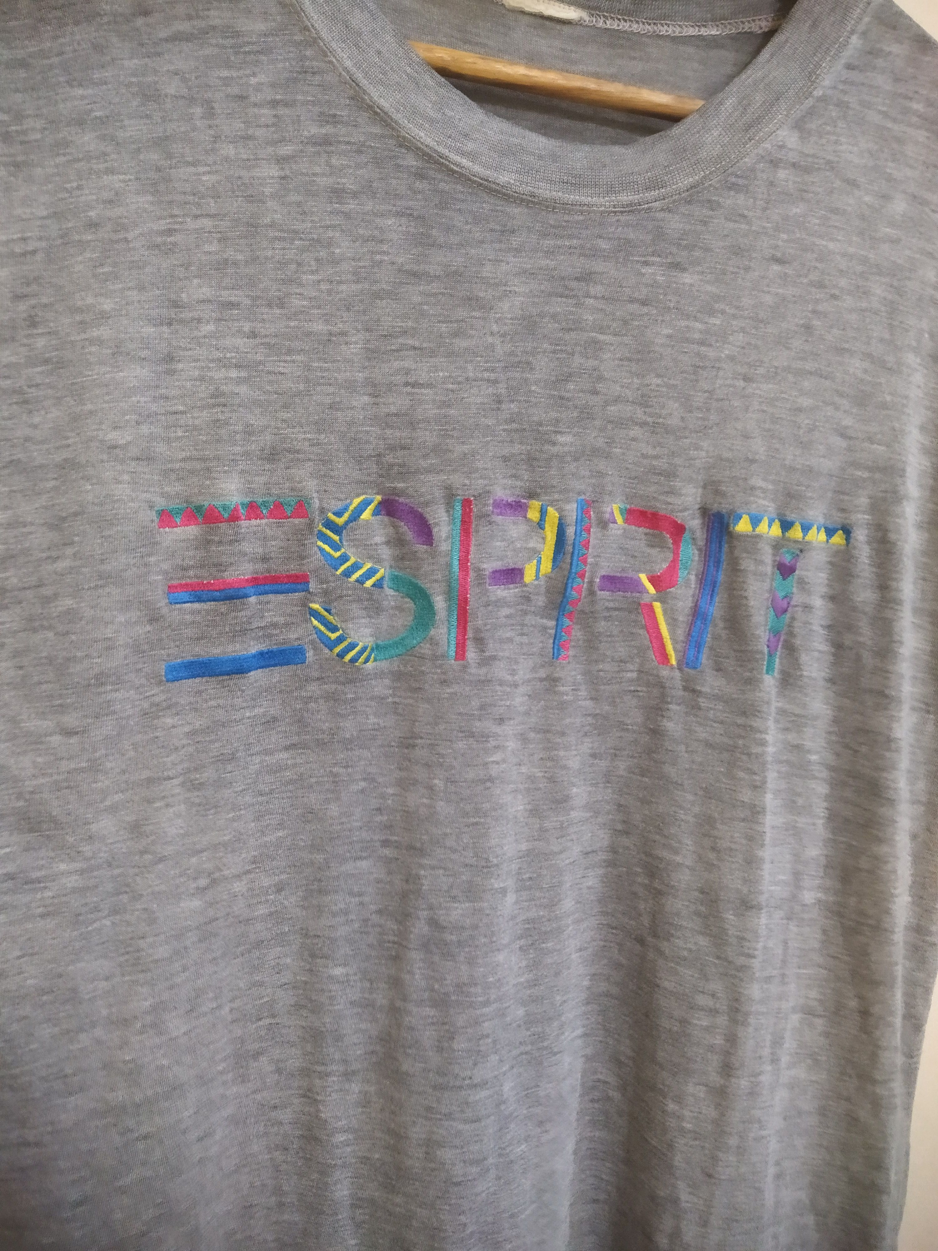 Vintage Esprit Embroidery Spell Out vintage Rainbow Colour Size US L / EU 52-54 / 3 - 3 Thumbnail